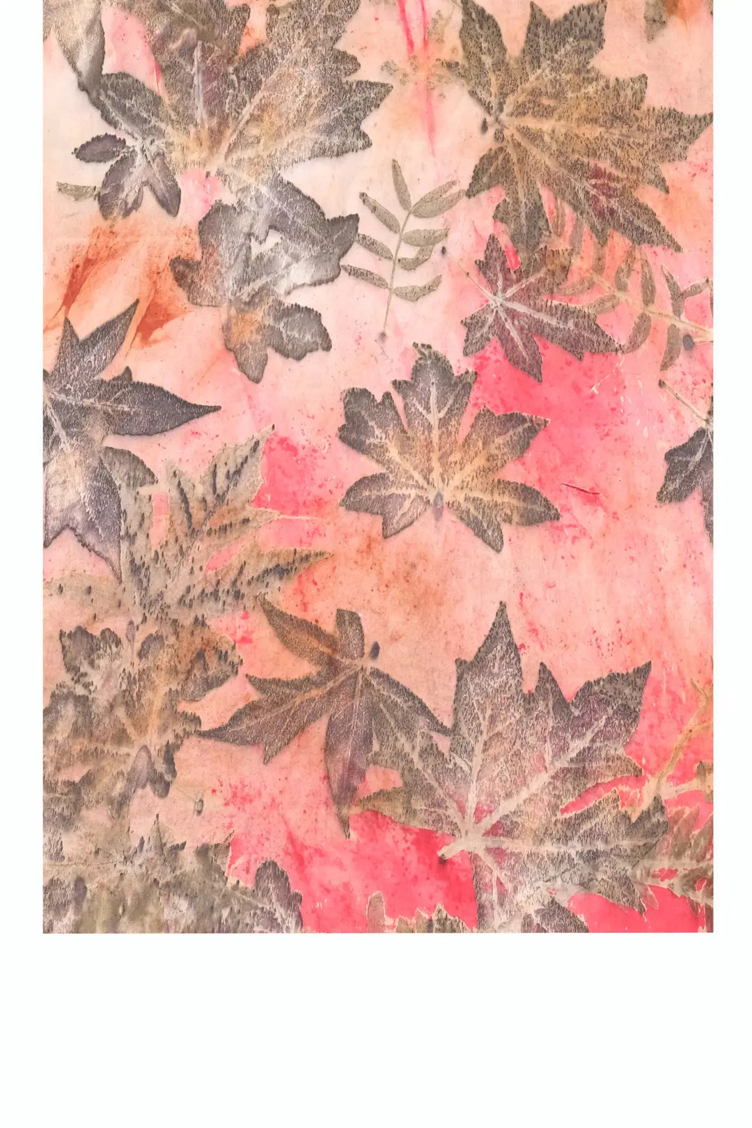 El Baskılı İpek Ekolojik Şallar: Doğal Malzemelerle Üretilen Bir Sanat Eseri