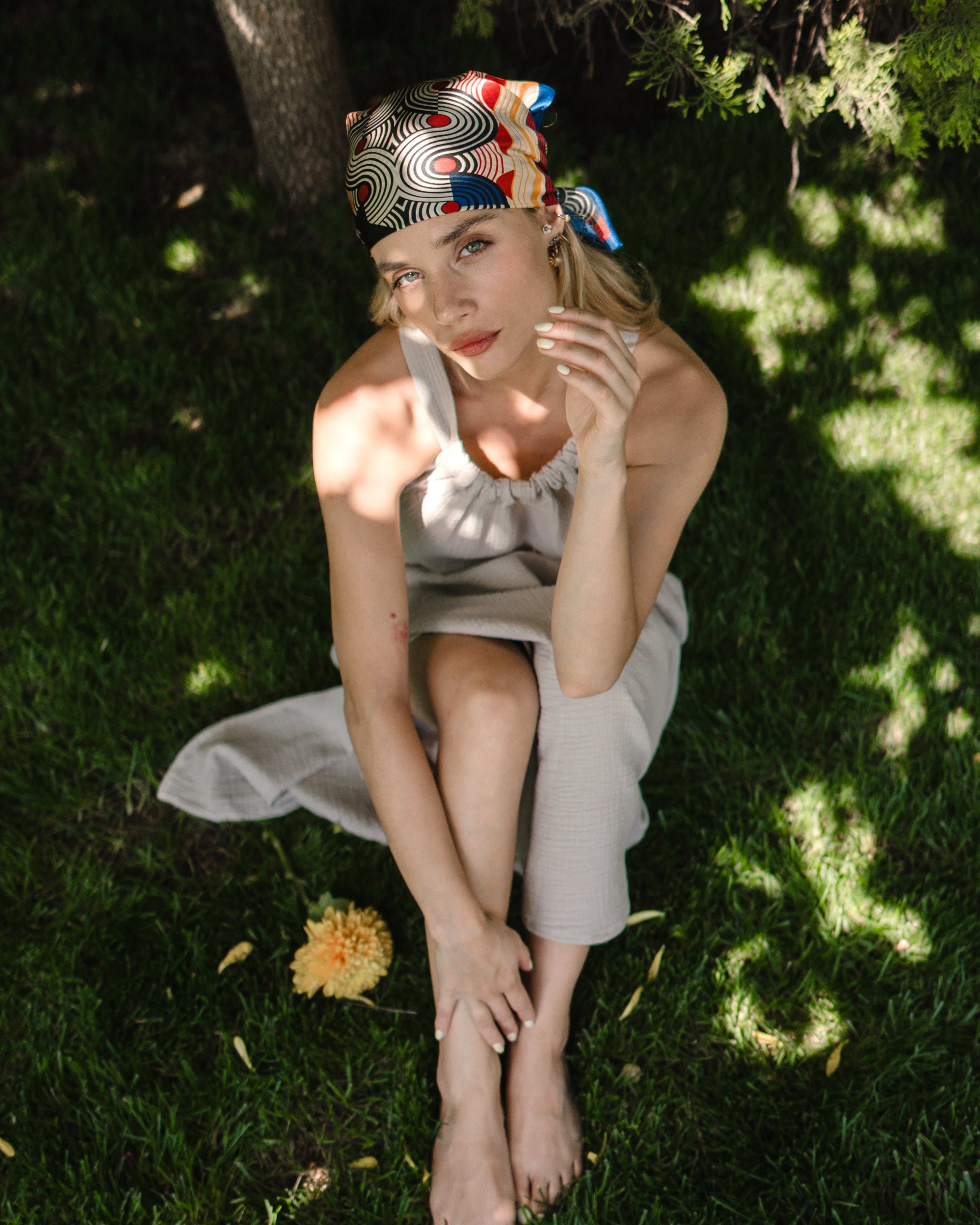 Bej Cassandra Pamuk Arka Yaka Fiyonk Detaylı Elbise