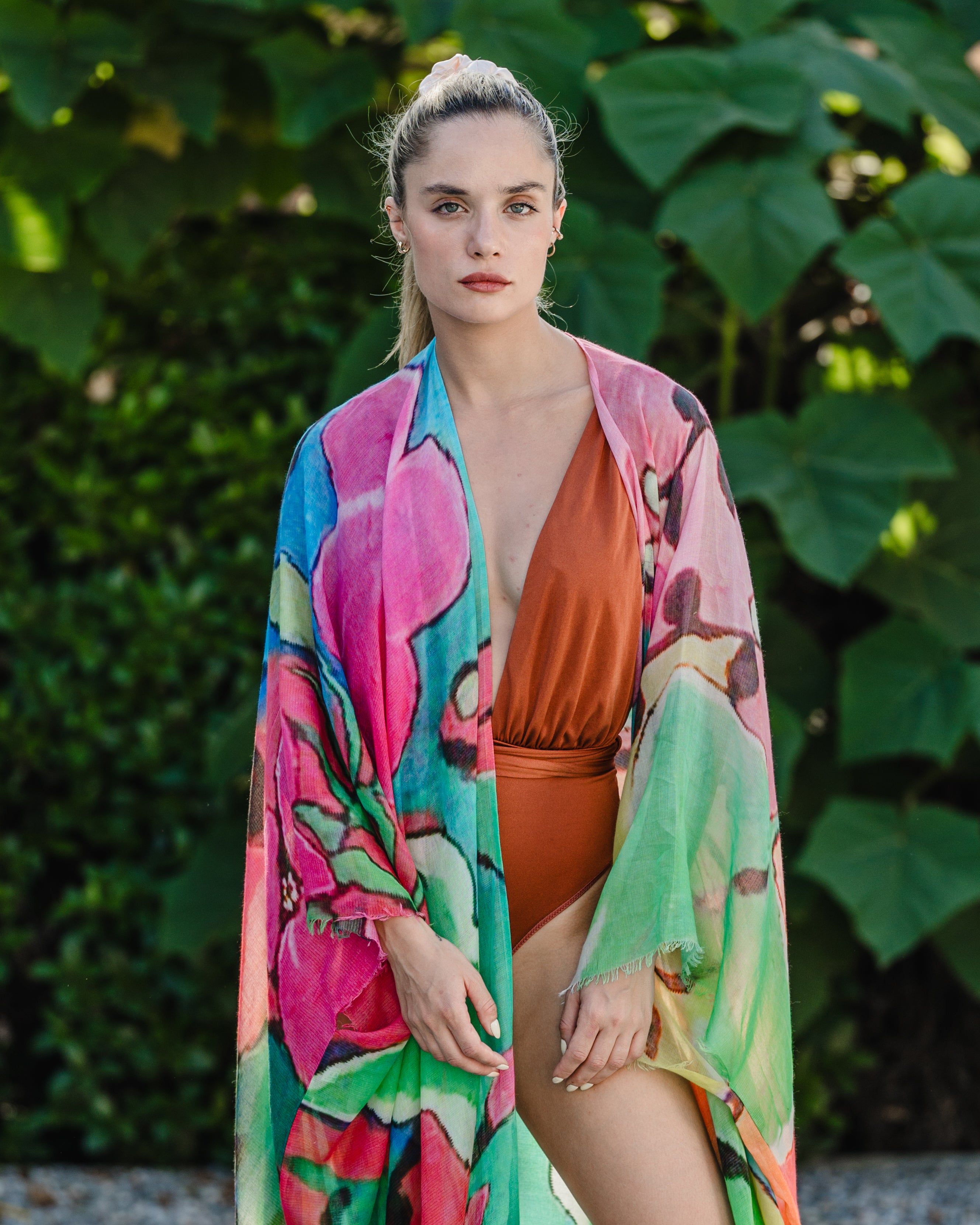 Renkli Jas İpekli Desenli Kısa Kollu Uzun Kimono Hırka