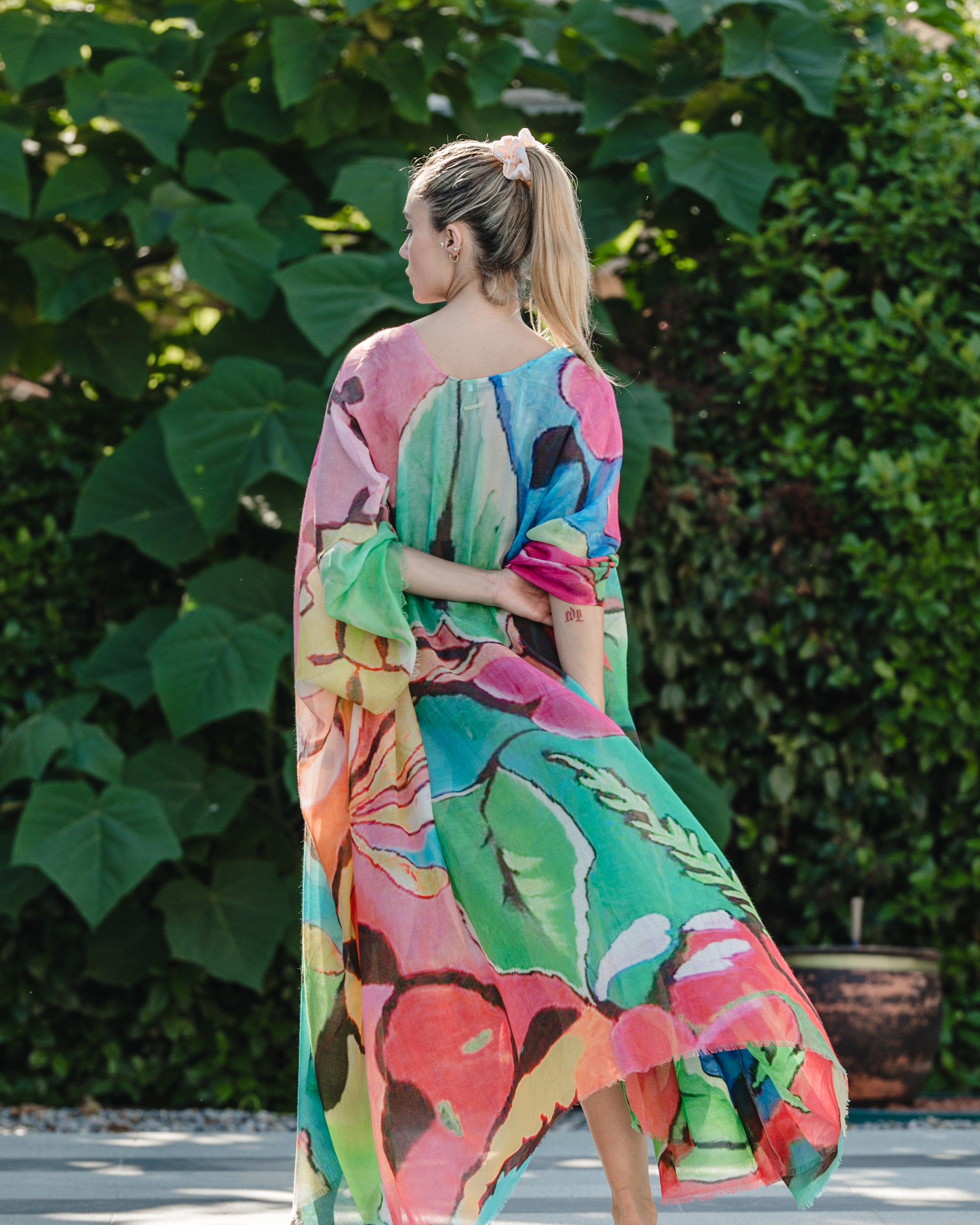 Renkli Jas İpekli Desenli Kısa Kollu Uzun Kimono Hırka