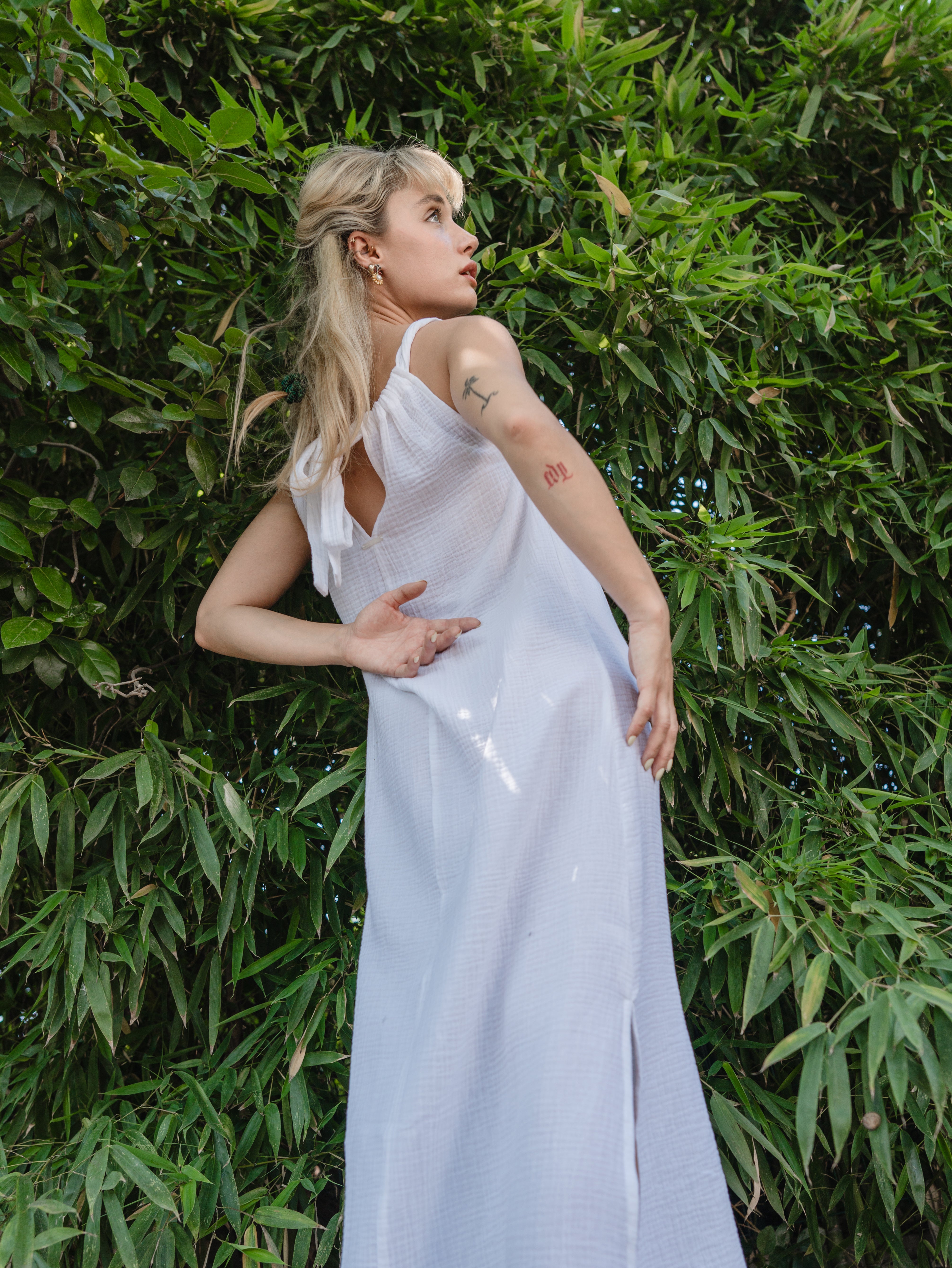 Beyaz Cassandra Pamuk Arka Yaka Fiyonk Detaylı Elbise