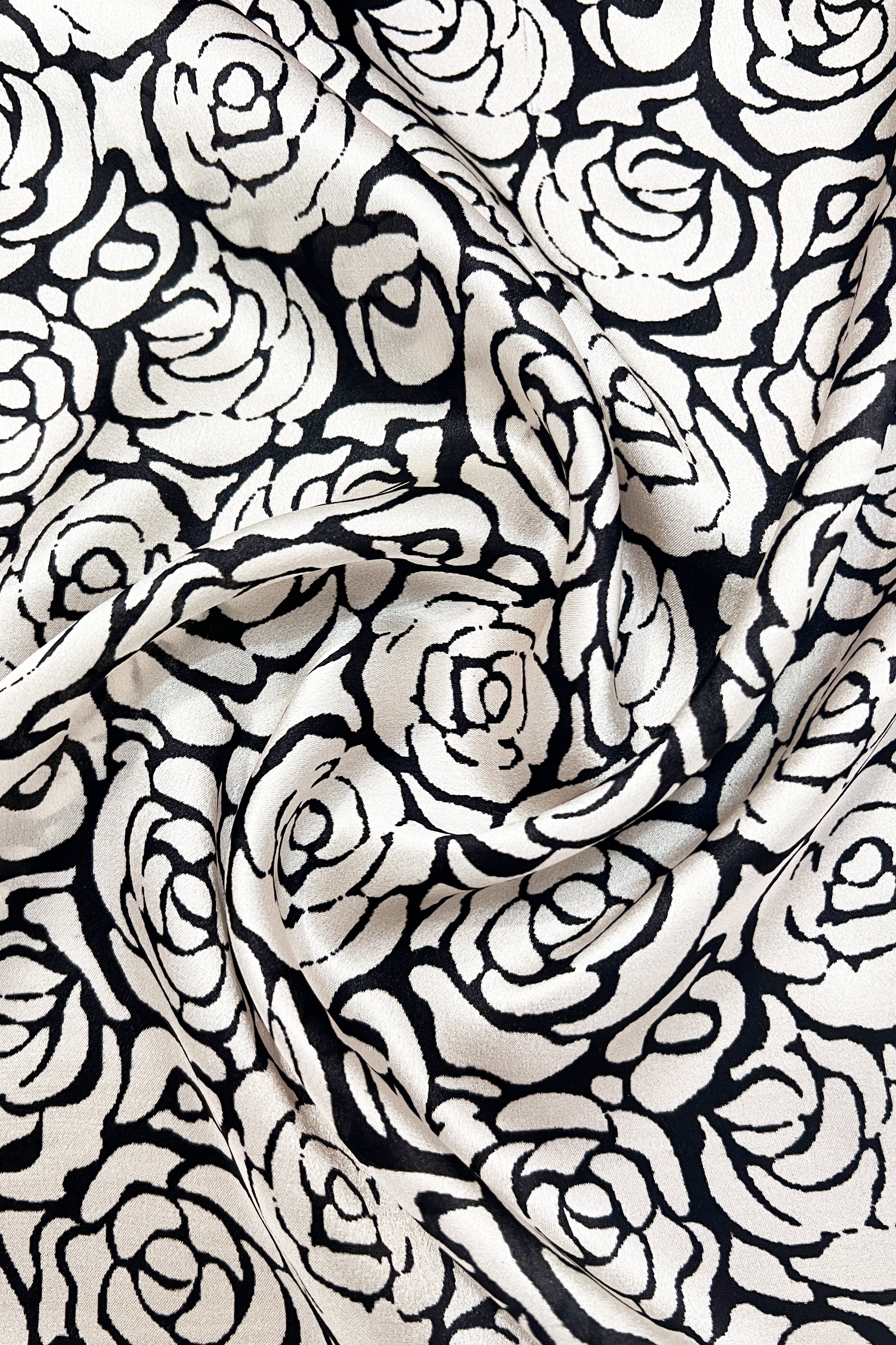 Siyah Laila Saf İpek Roma Küçük Eşarp 50x50 cm