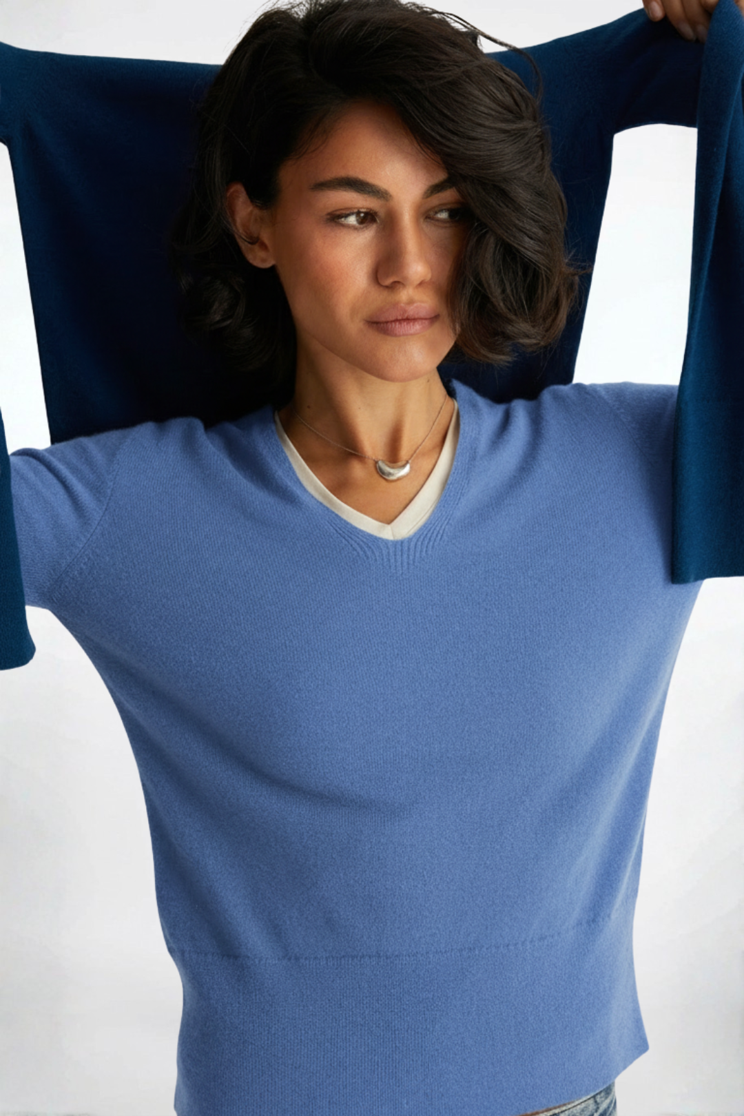 Mavi Lilly Saf Kaşmir Derin V Yaka Kazak