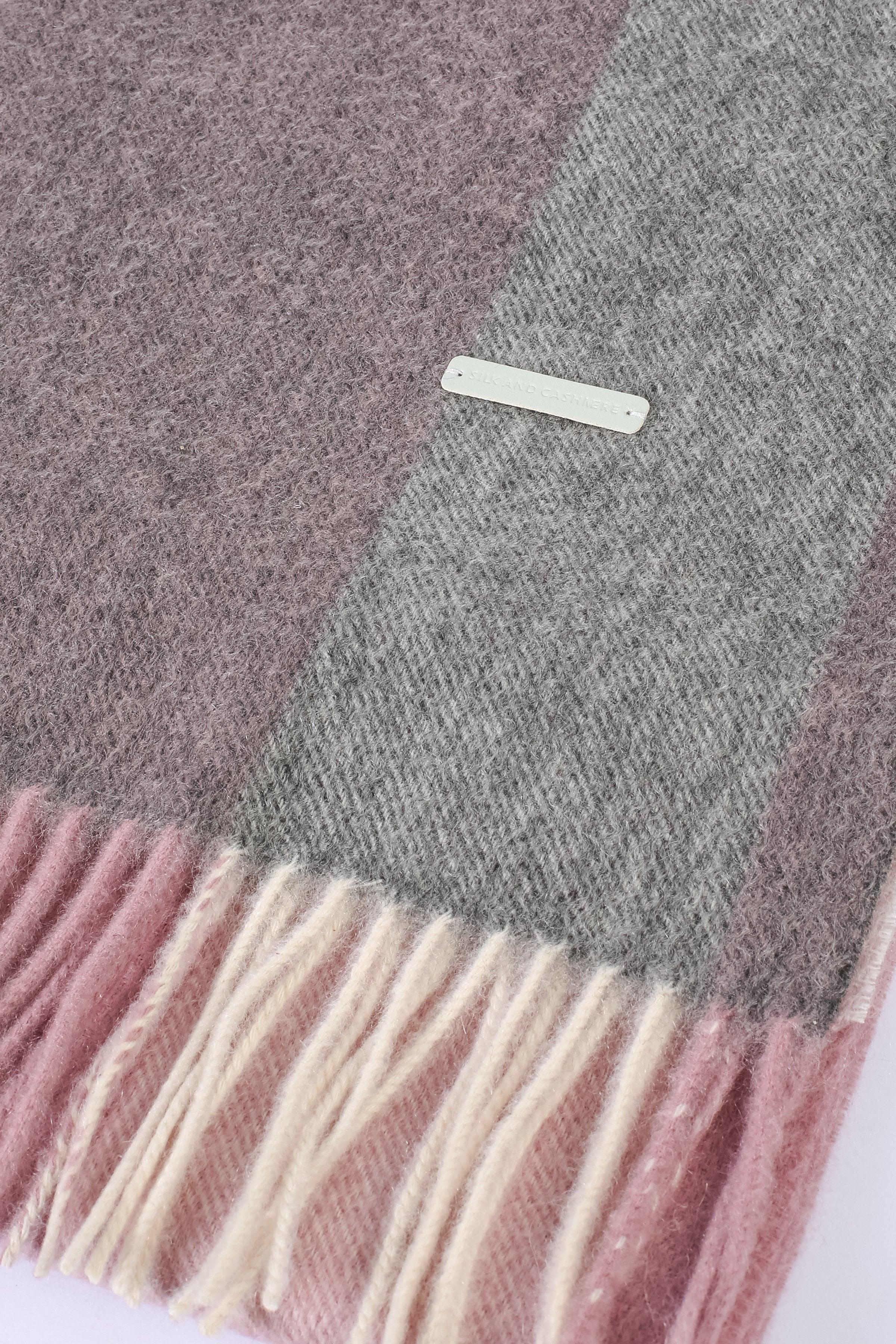 Gül Kurusu Saf Kaşmir Patrick Kareli Atkı 164x3 cm