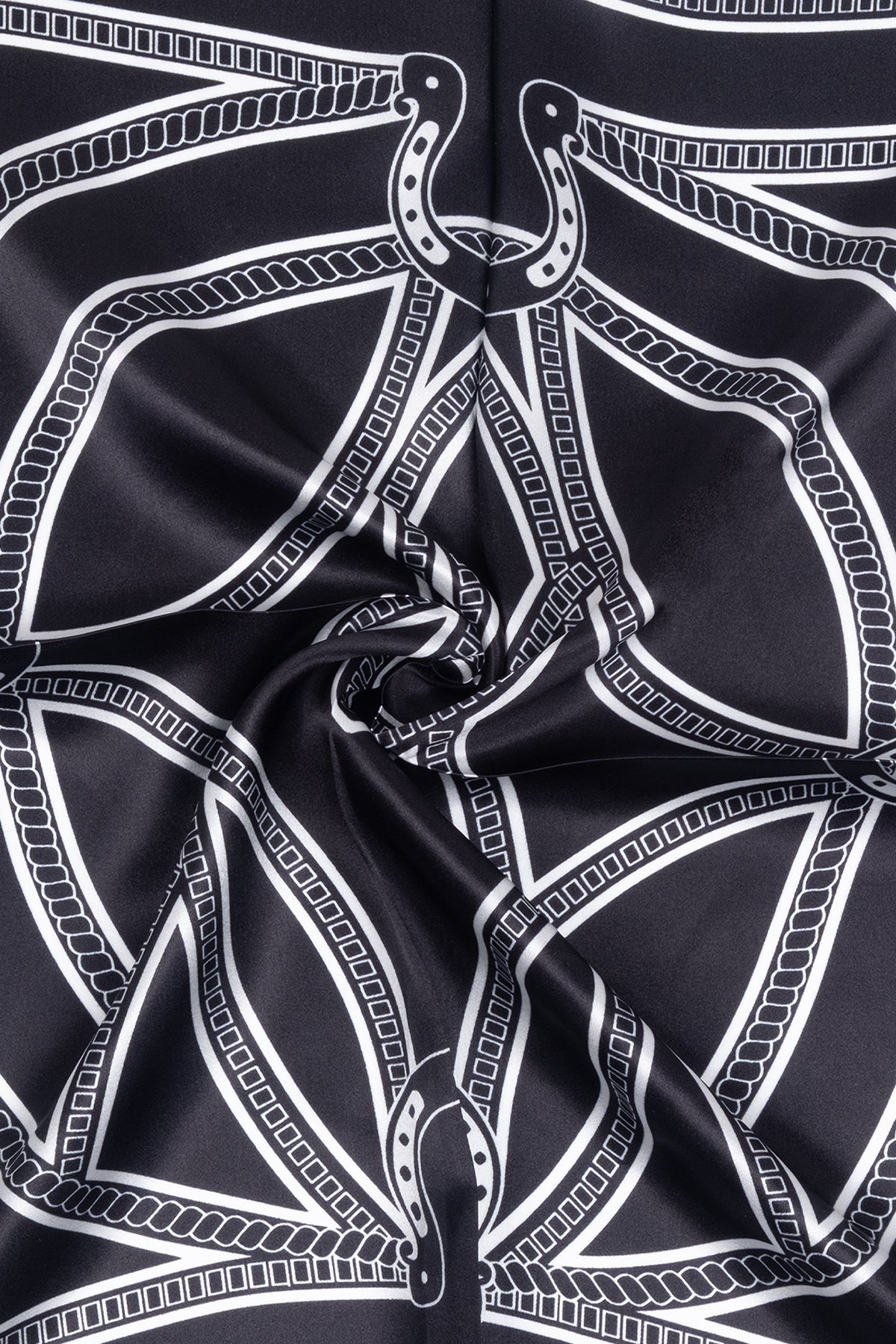 Siyah Laila Saf İpek Kare Eşarp 50x50 cm