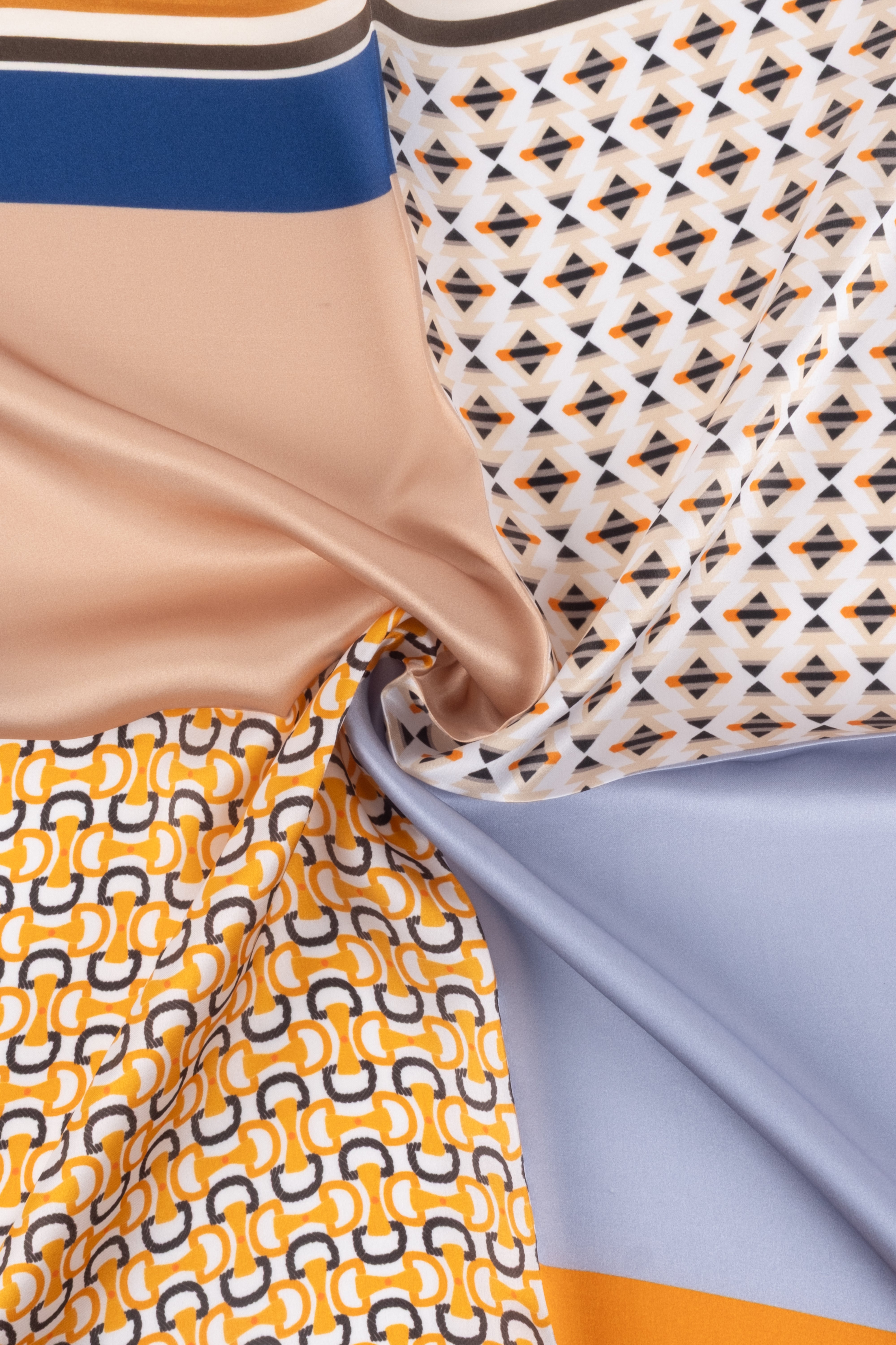 Bej Laila Saf İpek Kare Eşarp 50x50 cm