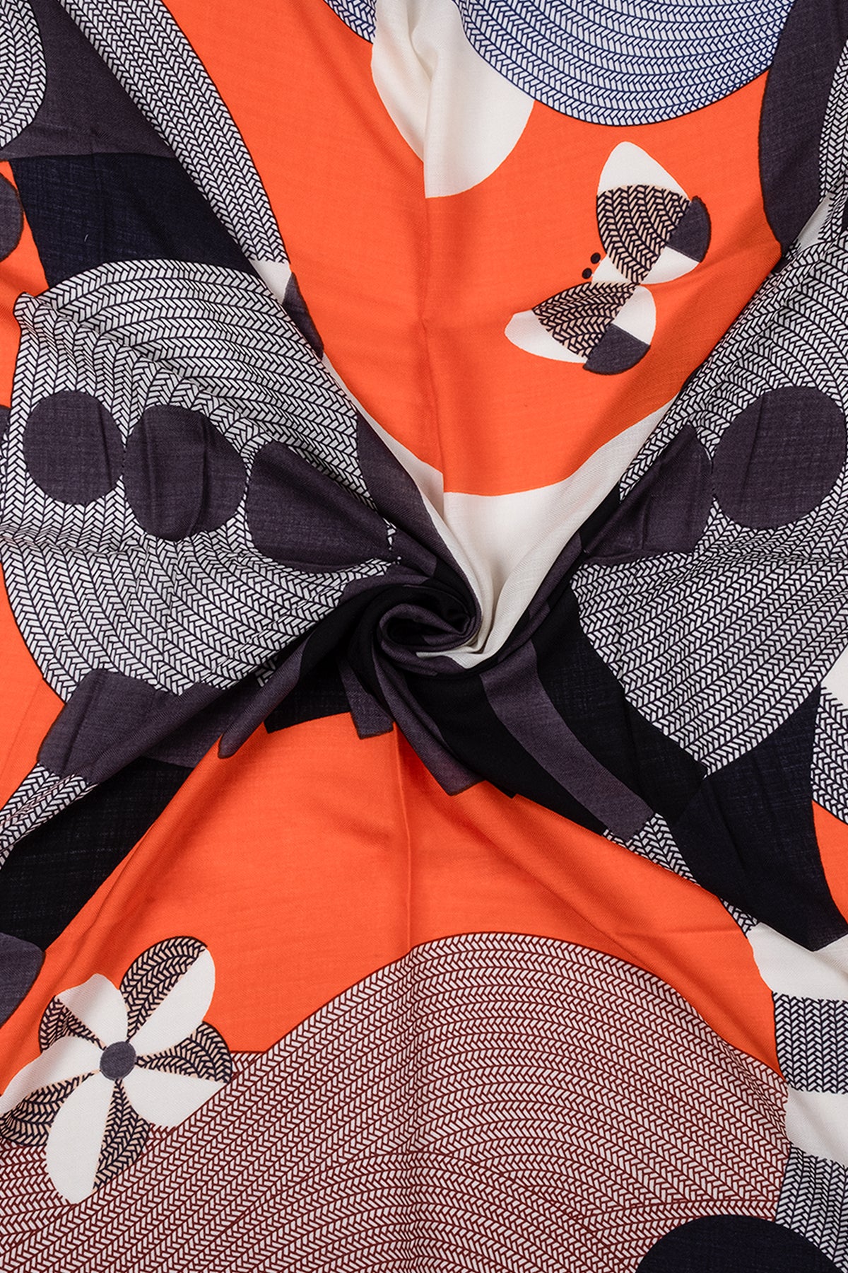 Camel Beyaz Linda Kaşmir Desenli Kare Eşarp 140x140 cm