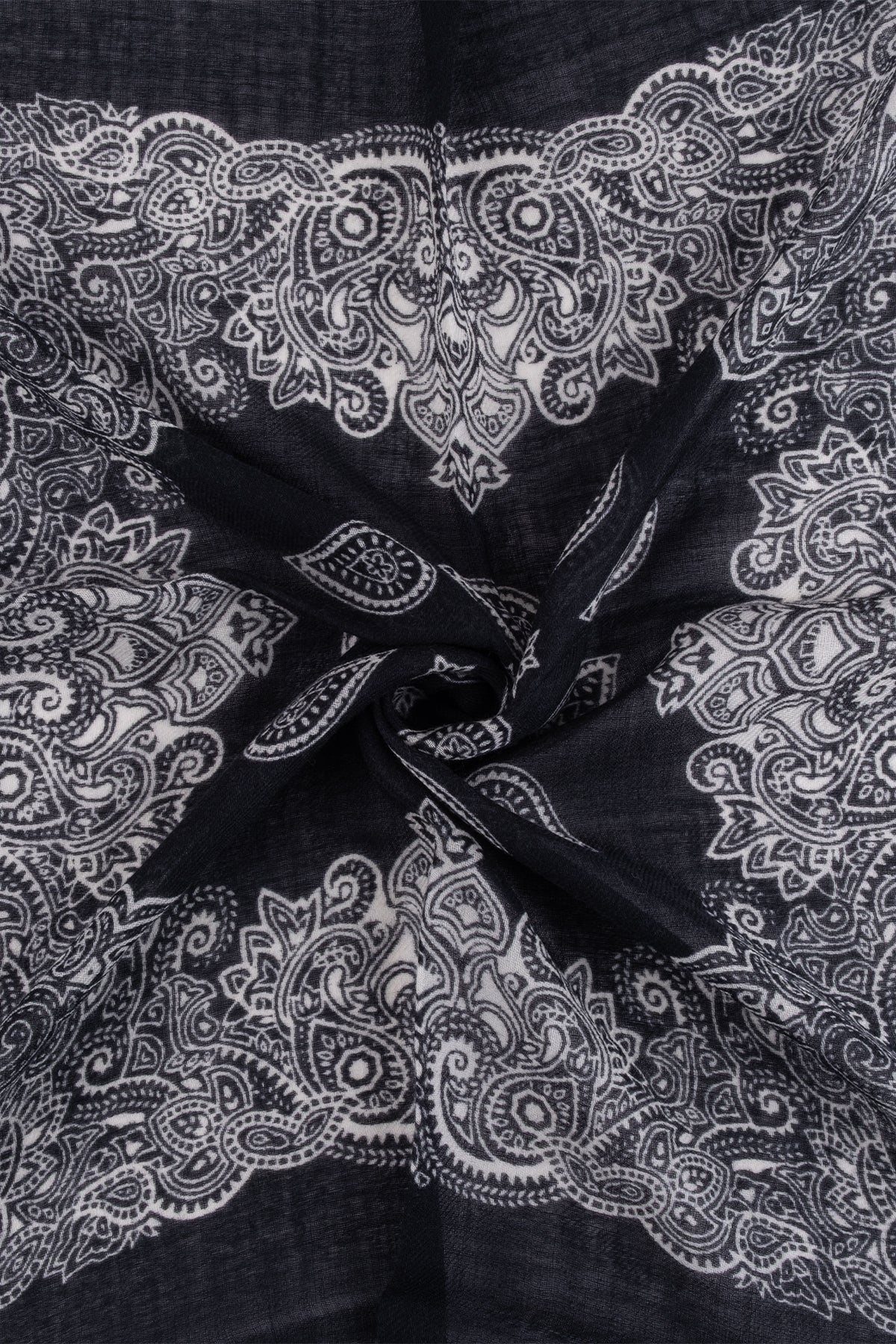 Siyah Jas  Desenli Kare Şal 70x70 cm