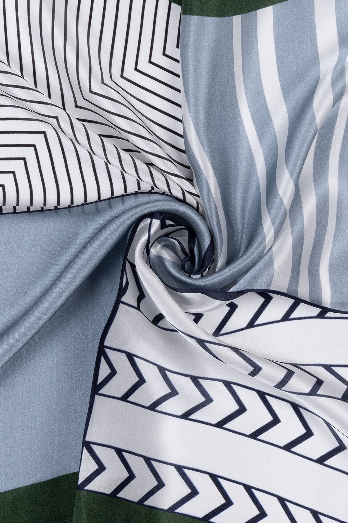 Yeşil Laila Saf İpek Kare Eşarp 50x50 cm