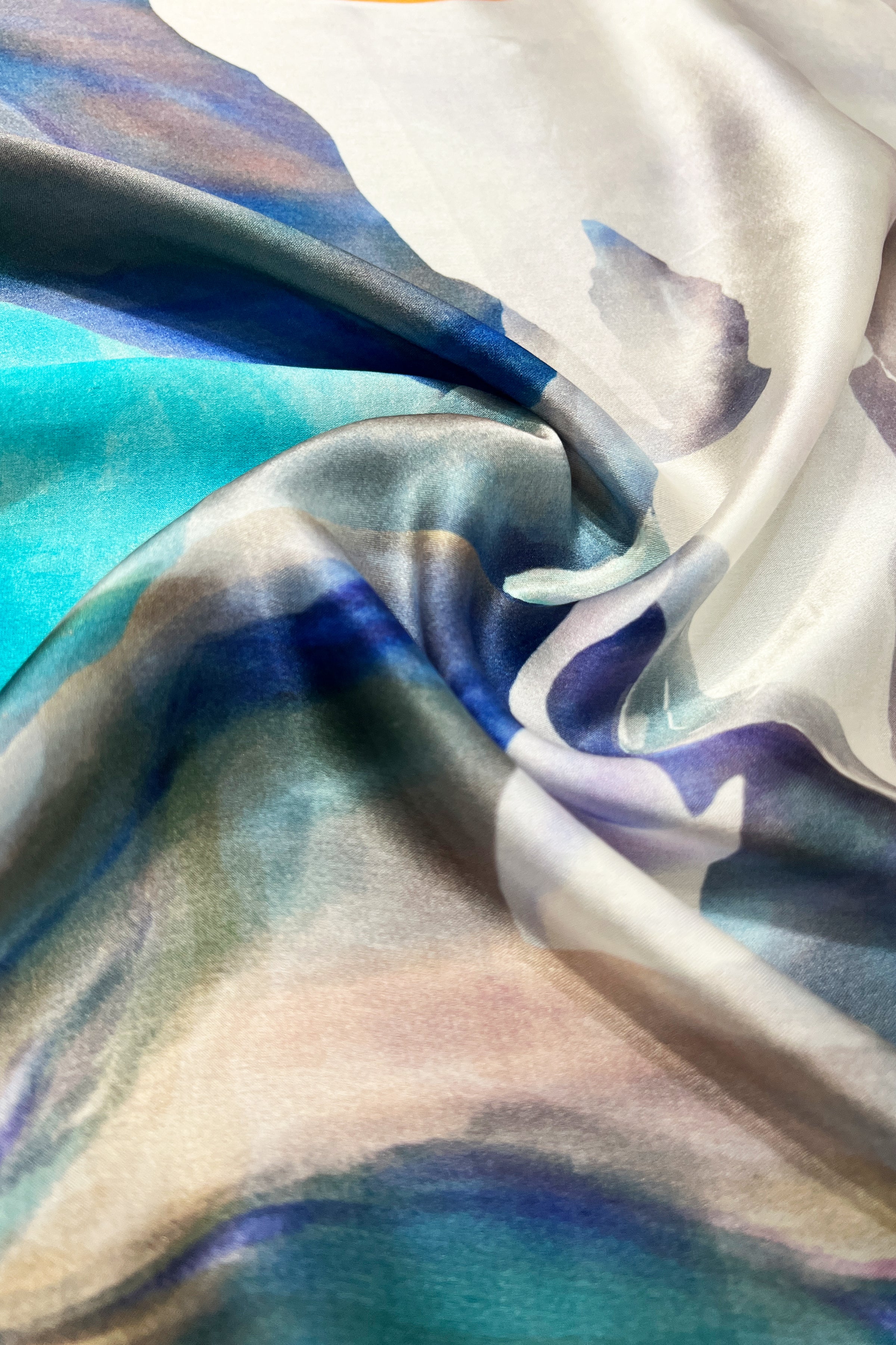 Ekru Laila Saf İpek Roma Küçük Eşarp 50x50 cm