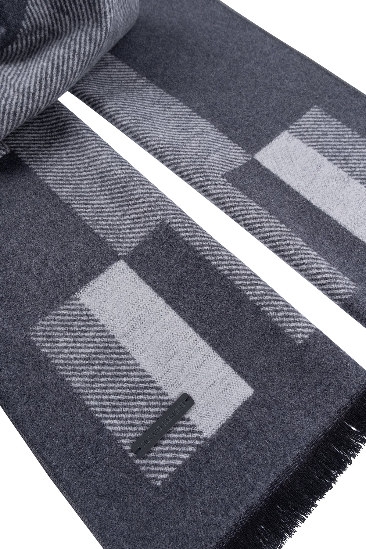 Gri Antrasit Lotus Saf İpek Desenli Atkı 30*177+2cm