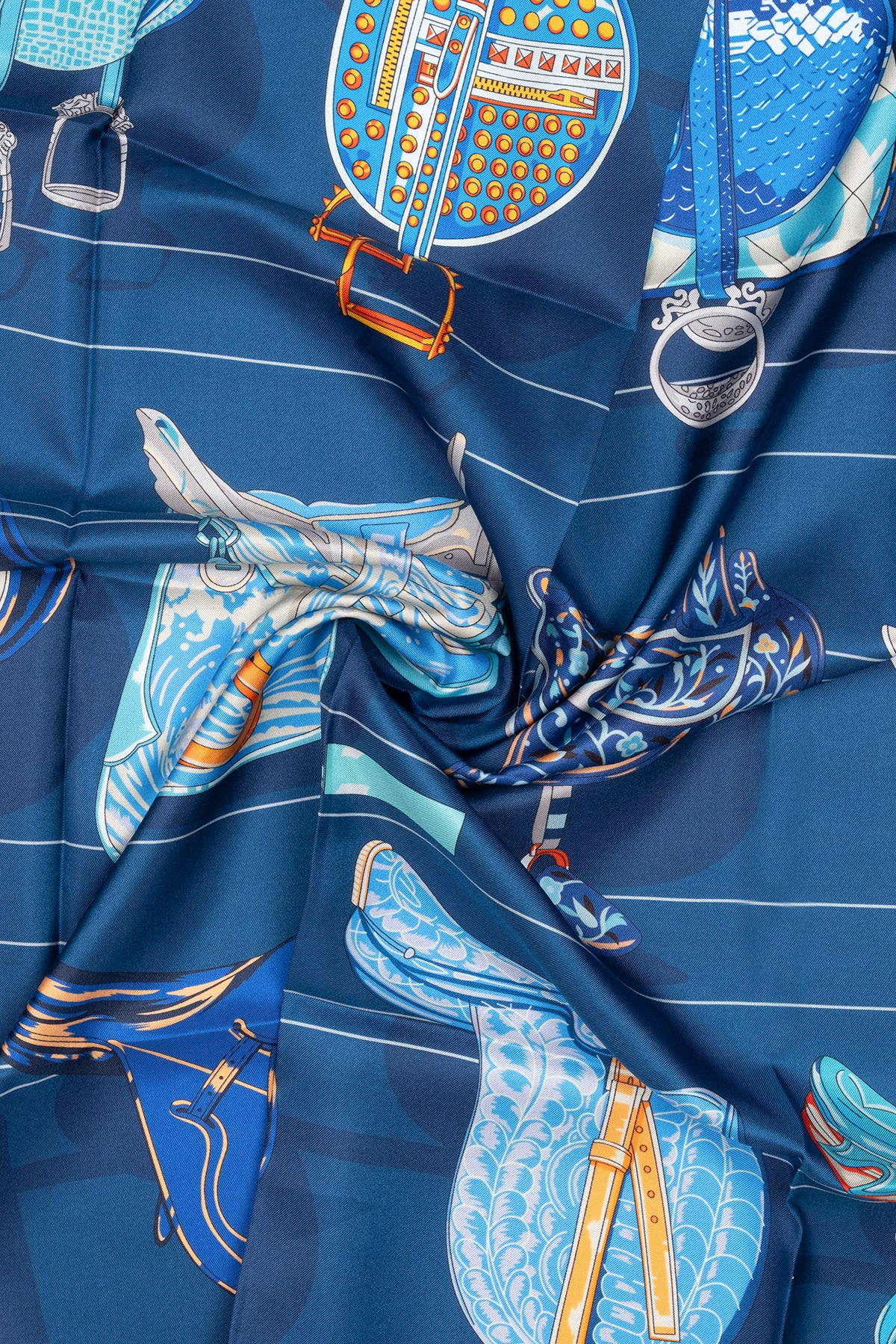 Koyu Lacivert Lara Saf İpek Baskılı Eşarp 90x90 cm