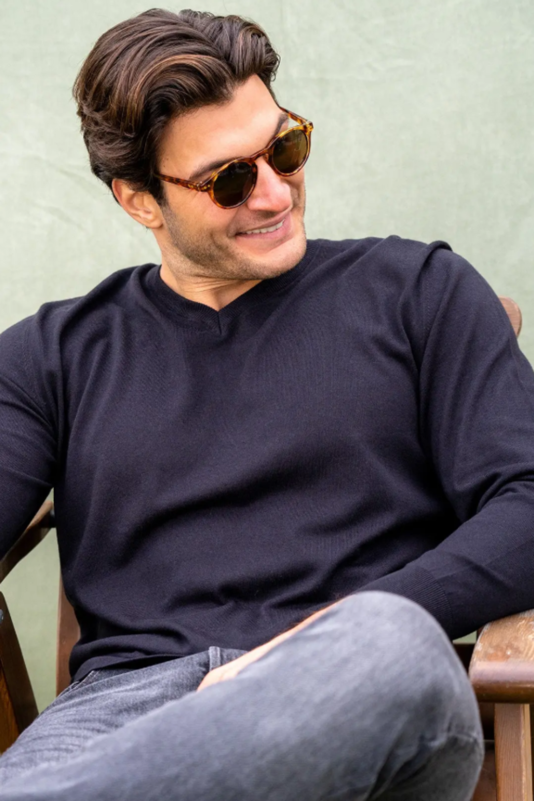 Siyah İpek ve Kaşmir V Yaka Uzun Kollu Utku Erkek Triko