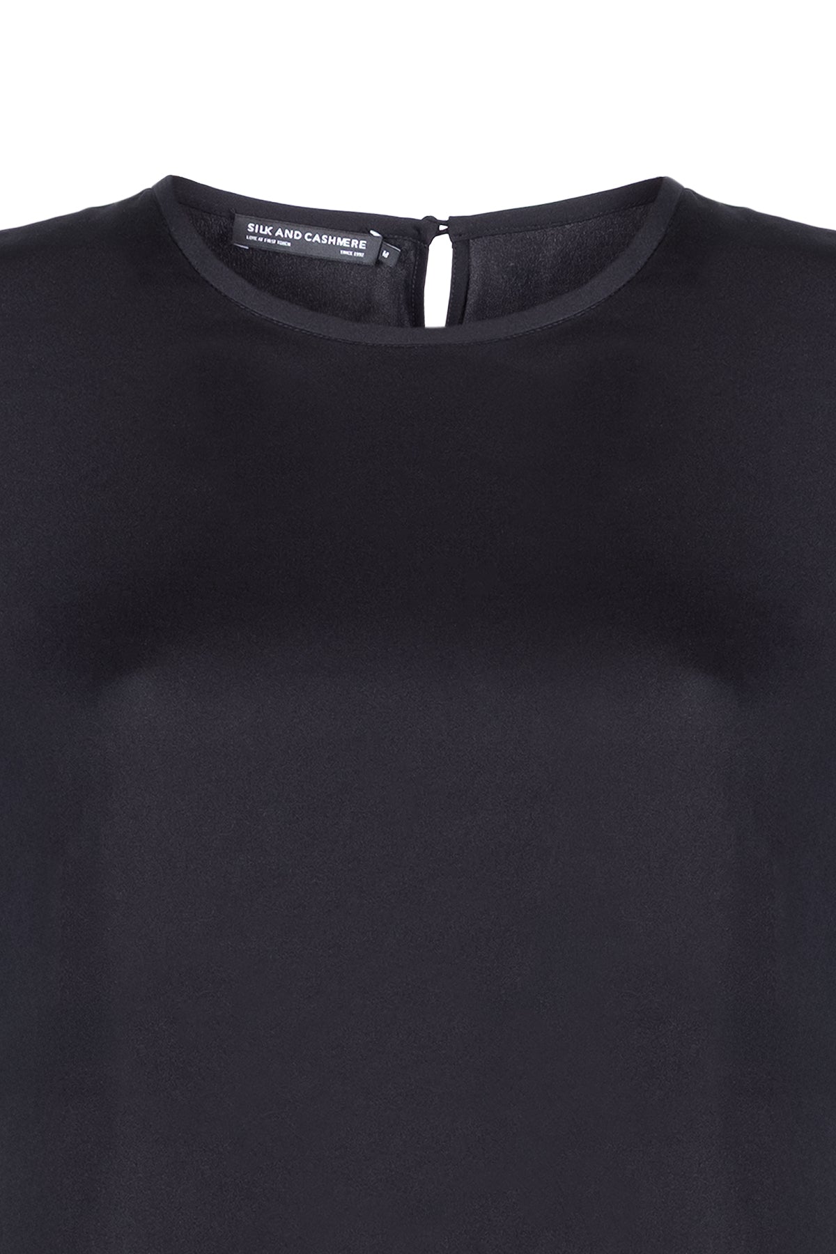 Siyah Toscana İpek Yuvarlak Yaka Yarım Kollu Bluz