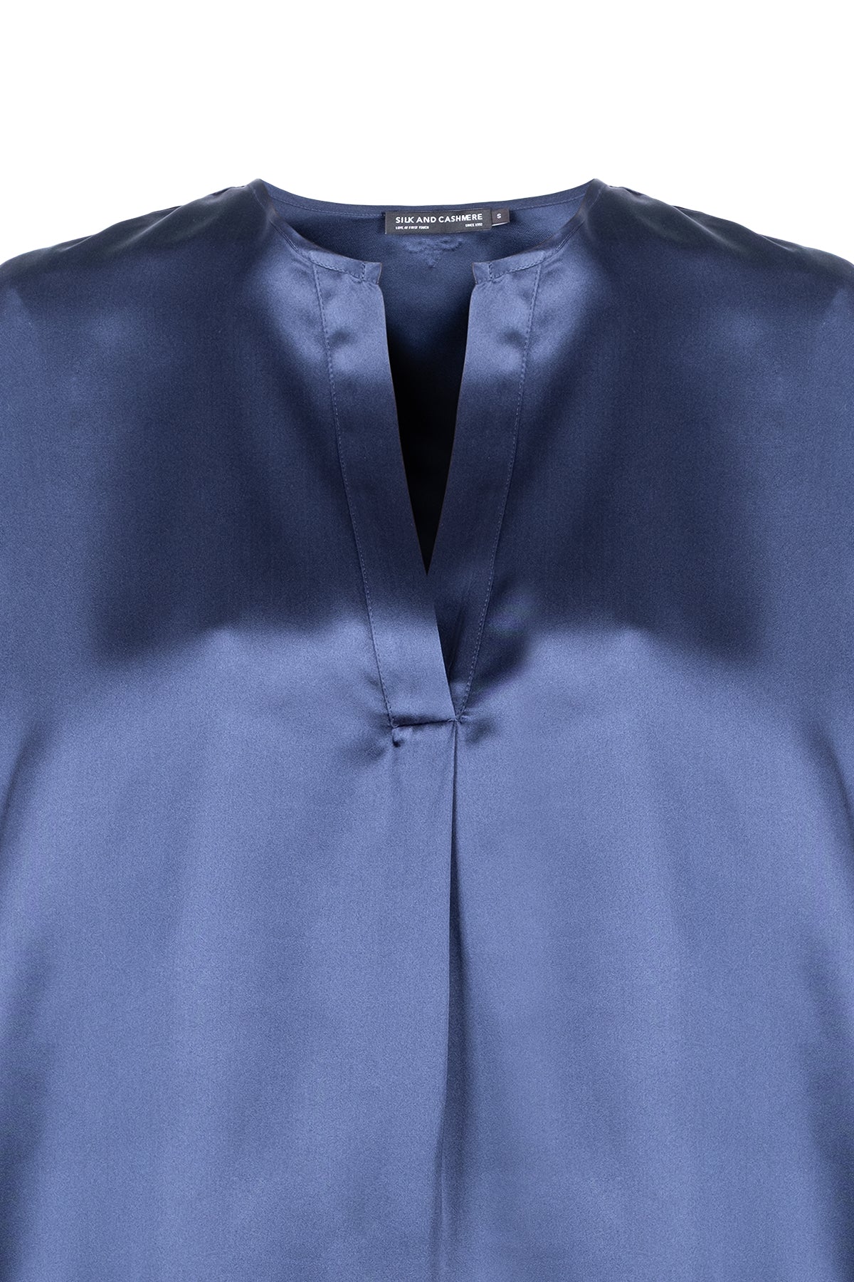 Lacivert Monica Saf İpek V Yaka Kısa Kollu Bluz