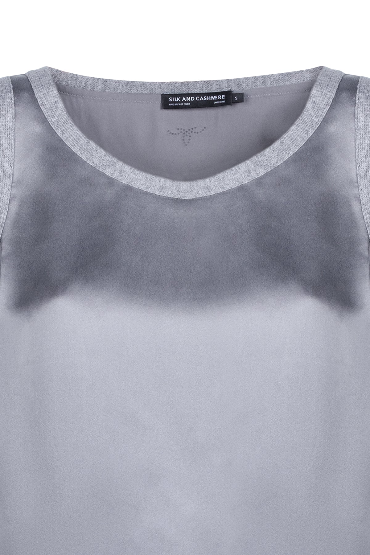 Gri Knit Border İpekli Yuvarlak Yaka Kolsuz Bluz