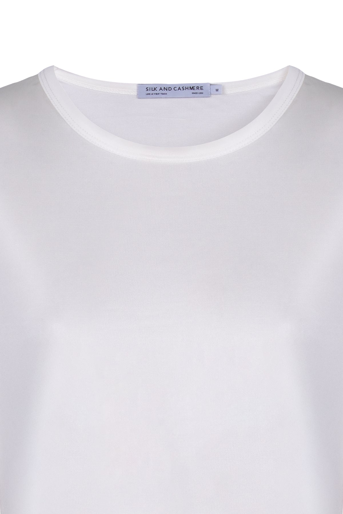 Beyaz Marina İpekli Yuvarlak Yaka Bluz