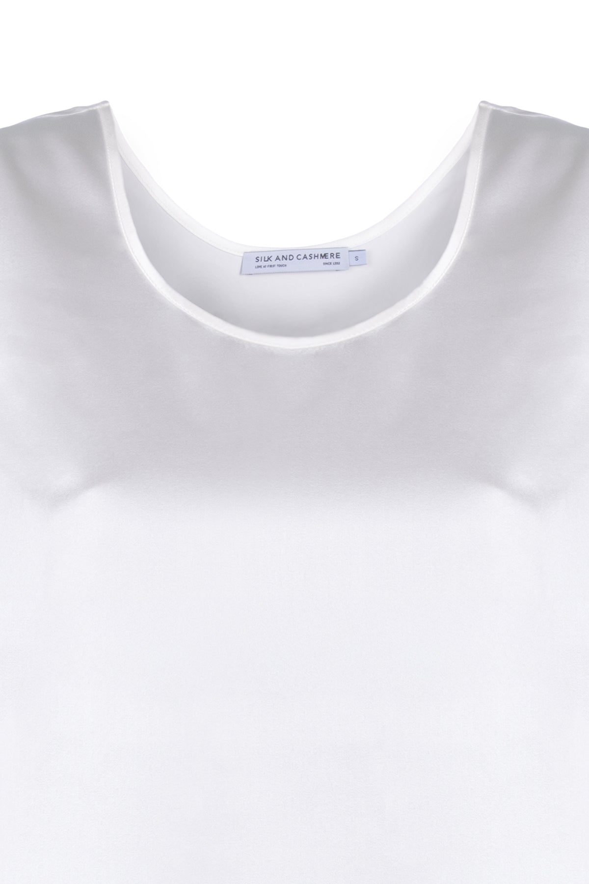 Beyaz Toscana İpek Yuvarlak Yaka Bluz