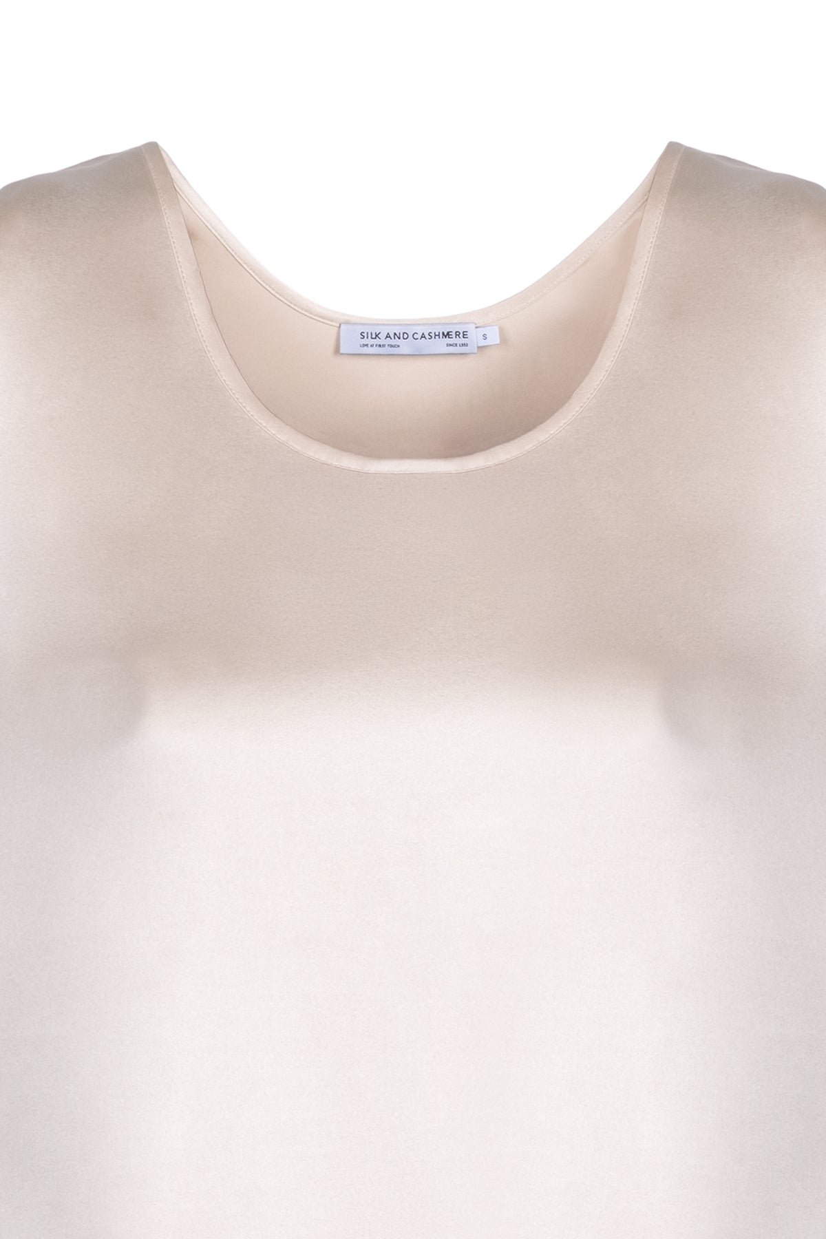 Açık Bej Toscana İpek Yuvarlak Yaka Bluz