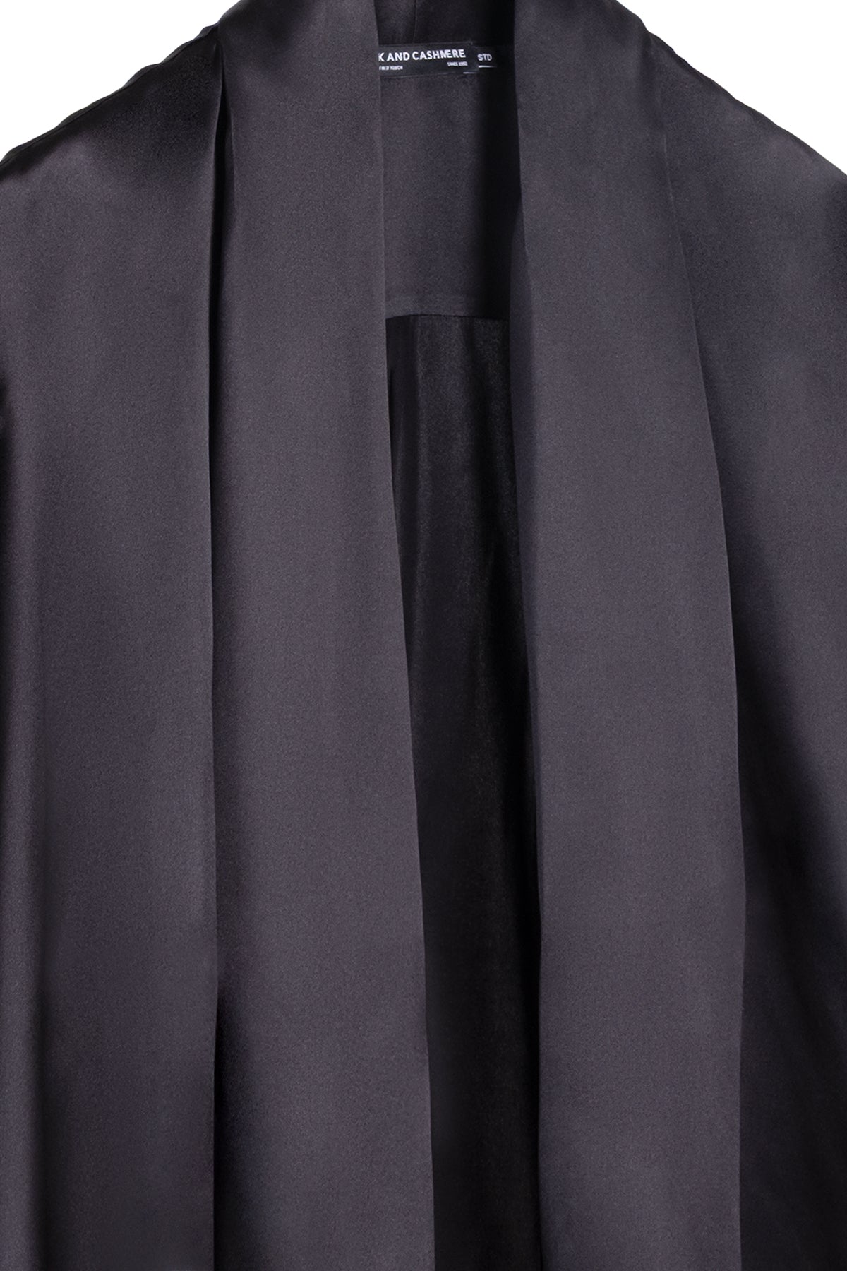 Siyah Nature İpek Hırka