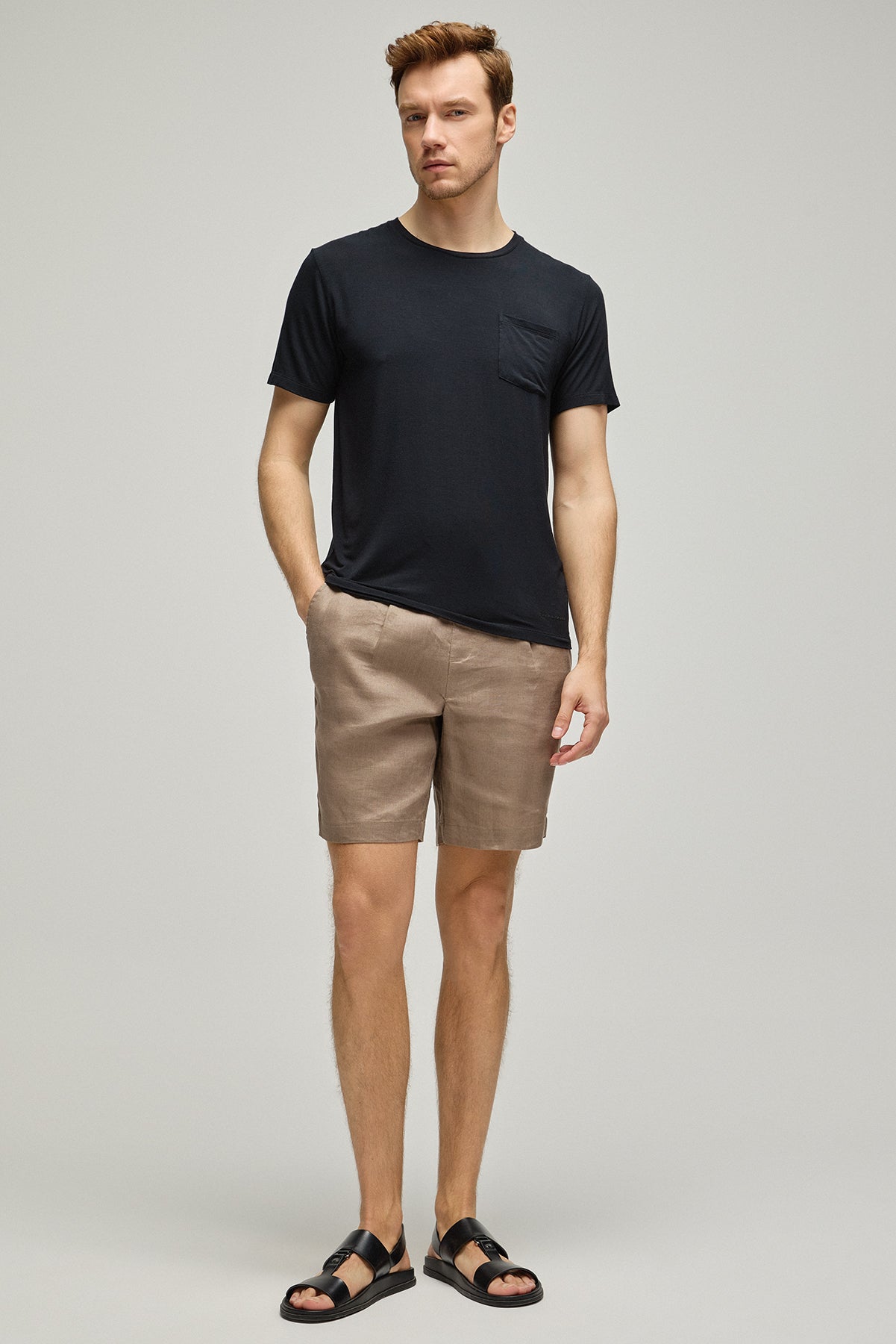 Siyah Modal Fersatile Yuvarlak Yaka Kısa Kollu Erkek Tişört