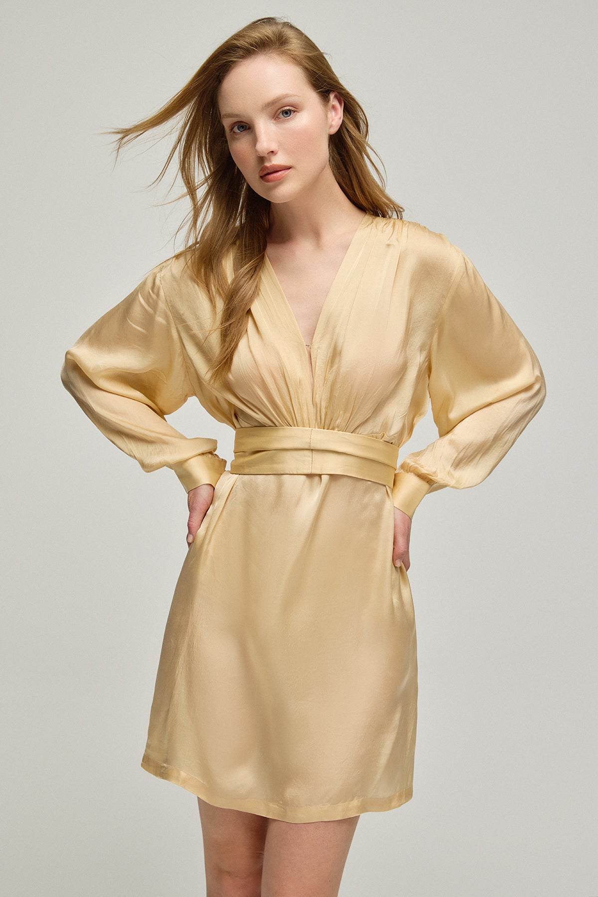 Bej Jas Cupro V Yaka Uzun Kollu Elbise