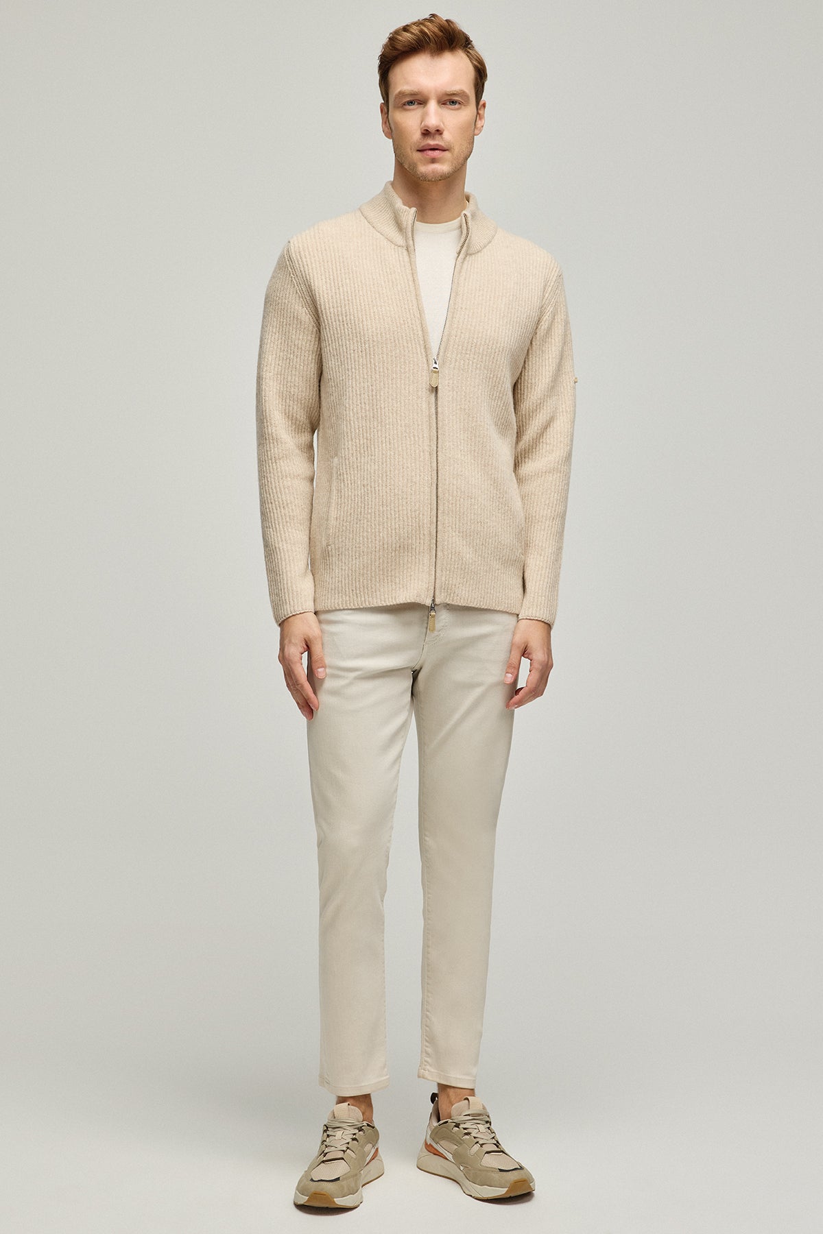 Kum Beji Saf Yün Fabio Yüksek Yaka Ribanalı Erkek Hırka