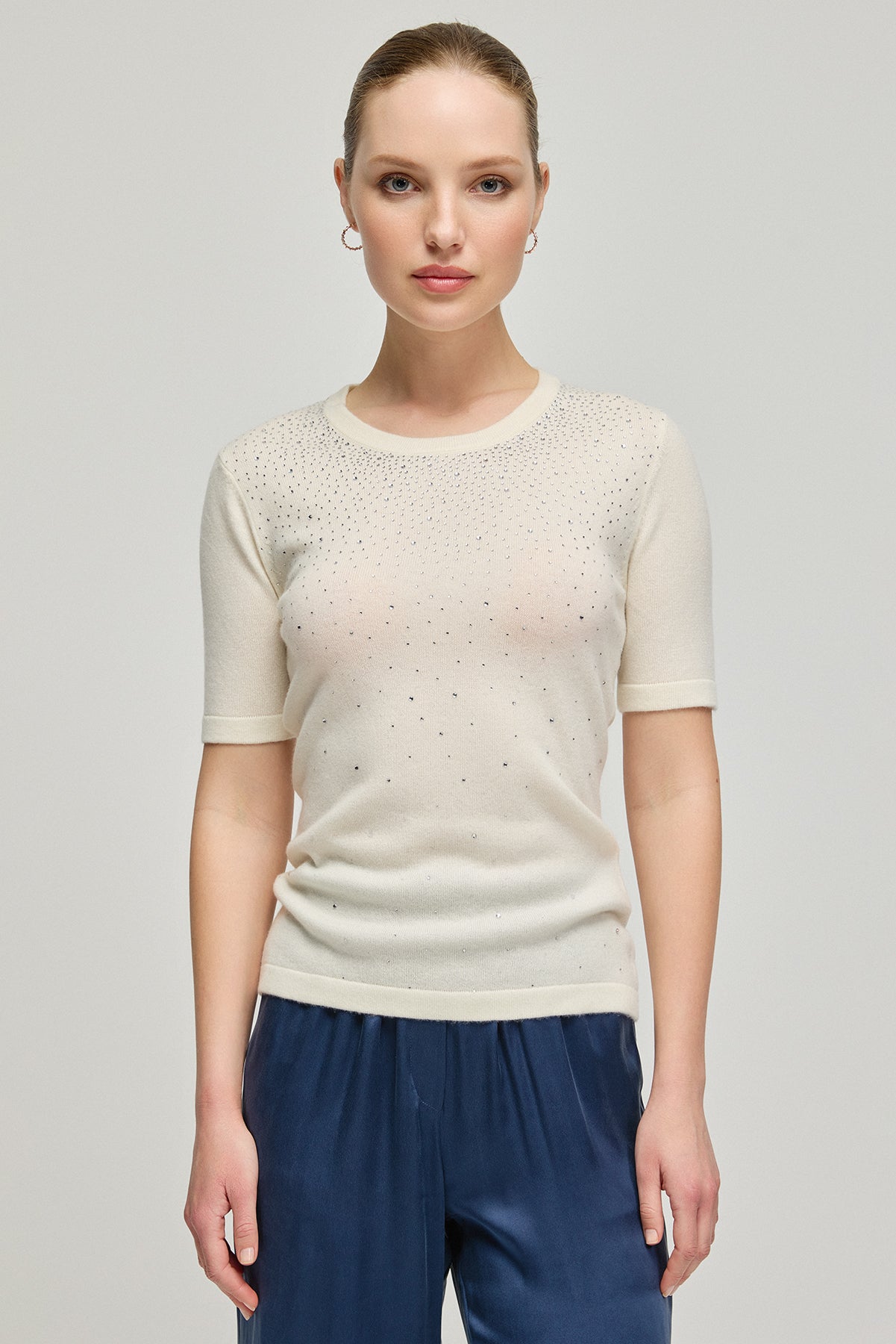 Ekru Kaşmir Yün Merril Yuvarlak Yaka Taş Süs Detaylı Kısa Kollu Triko