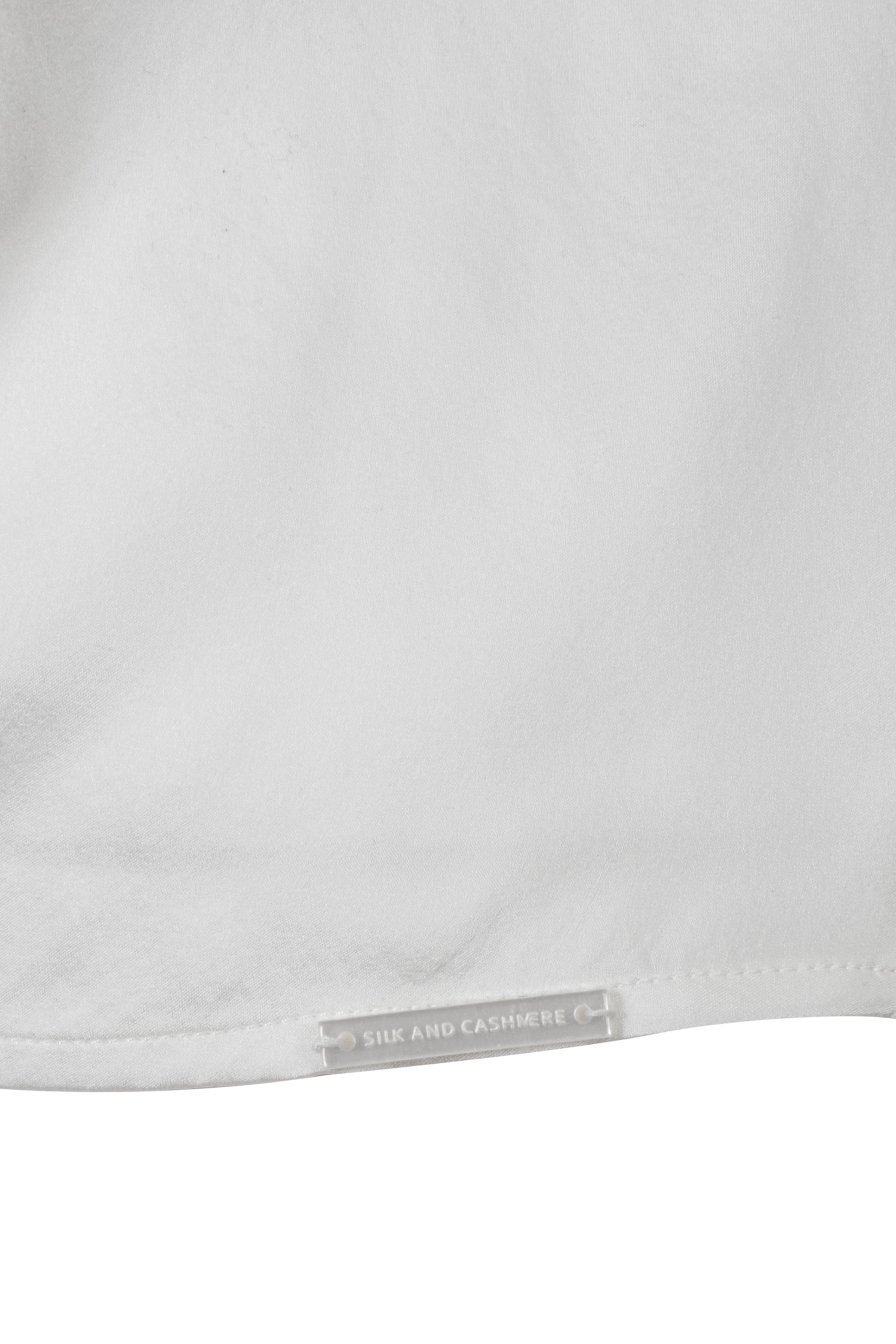 Beyaz Audrey Saf İpek Kısa Kollu Önden Bağlamalı Gömlek