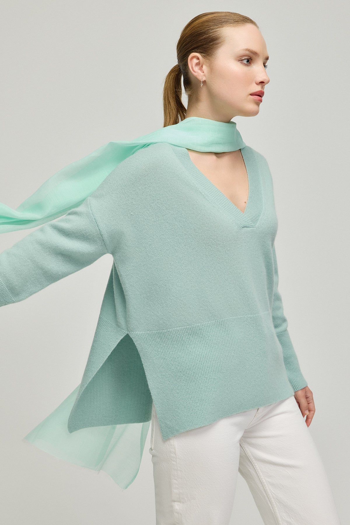 Açık Yeşil Saf Kaşmir Isabella Derin V Yaka Kadın Kazak