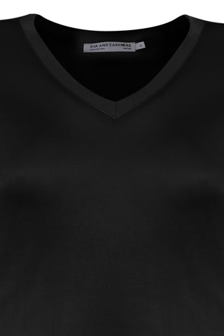 Siyah Marina İpekli V Yaka  Kısa Kollu Tişört