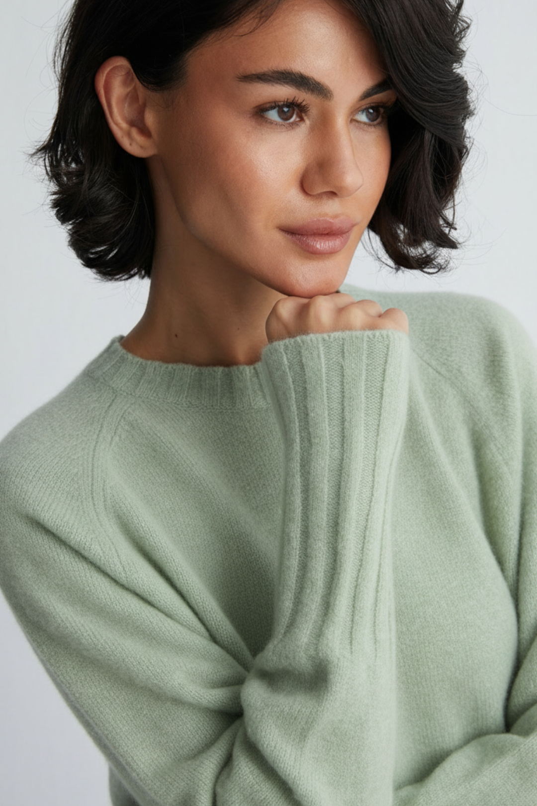 Adaçayı Yeşili Vanessa Saf Kaşmir Yuvarlak Yaka Crop Kazak