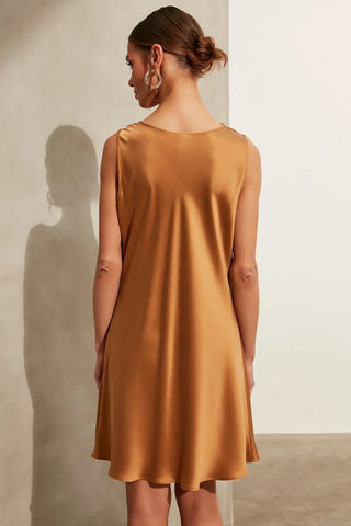 Altın Saf İpek Flow Degaje Yakalı Kısa Abiye Elbise Woman