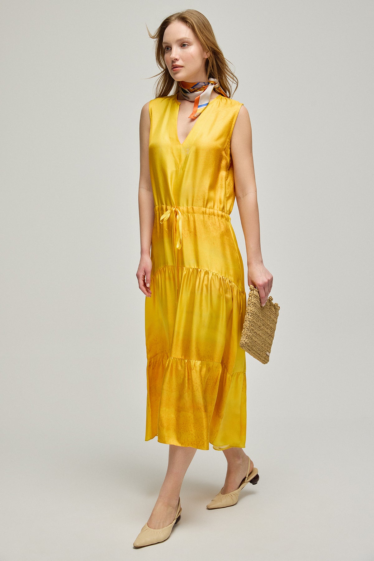 Sarı Nature Desenli  İpek Yuvarlak Yaka Kolsuz Elbise