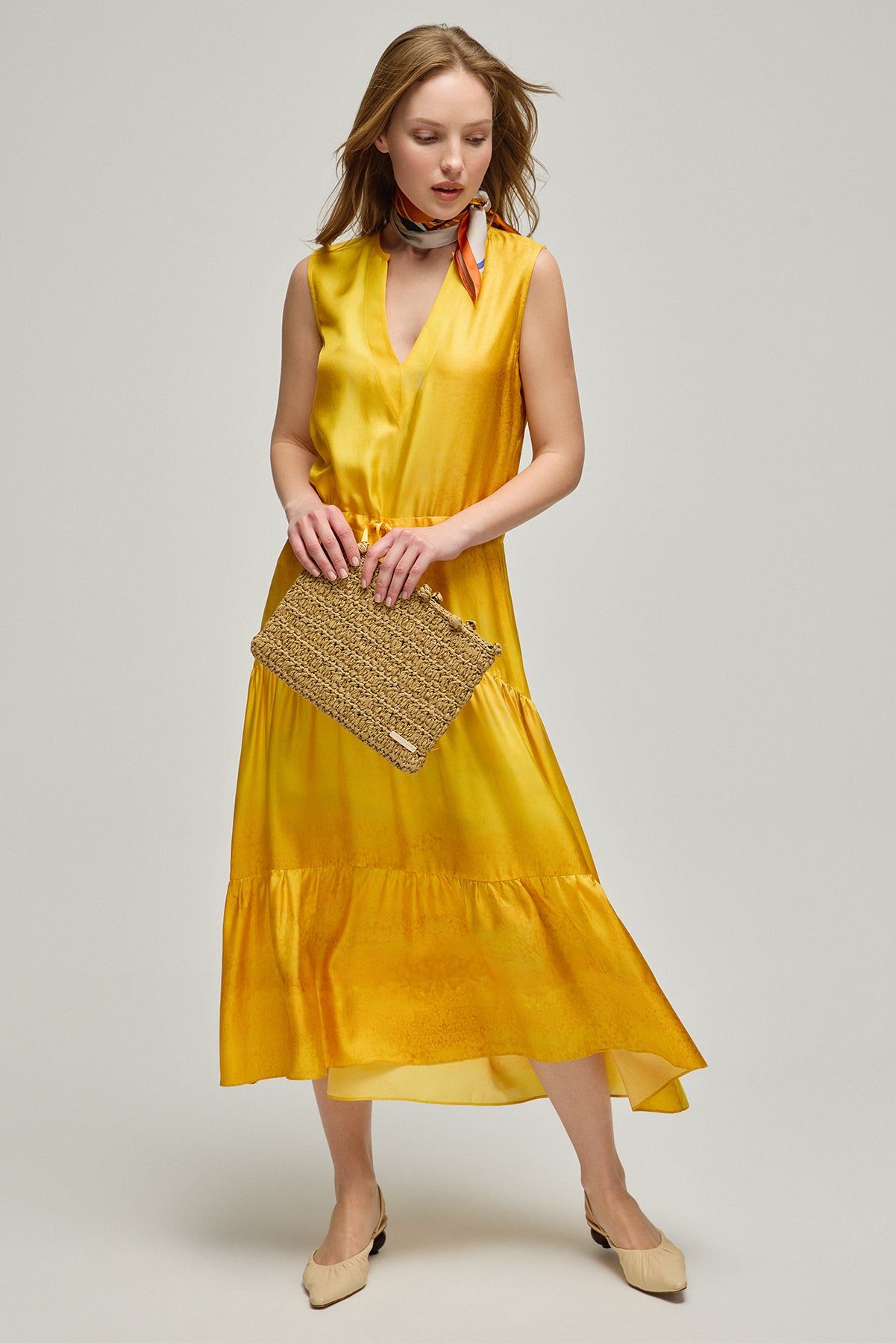 Sarı Nature Desenli  İpek Yuvarlak Yaka Kolsuz Elbise