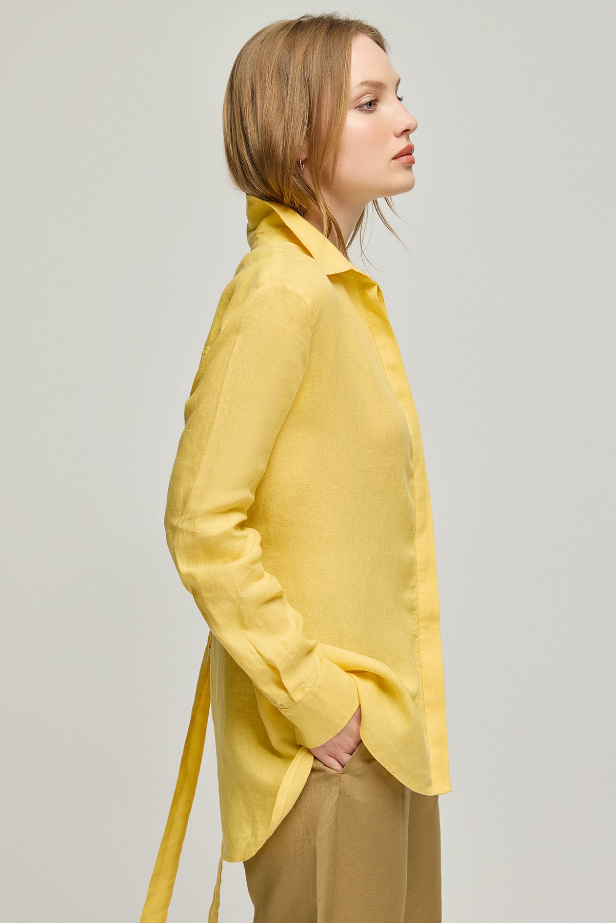 Sarı Keten Kate Uzun Kollu Arkadan Bağlamalı Gömlek