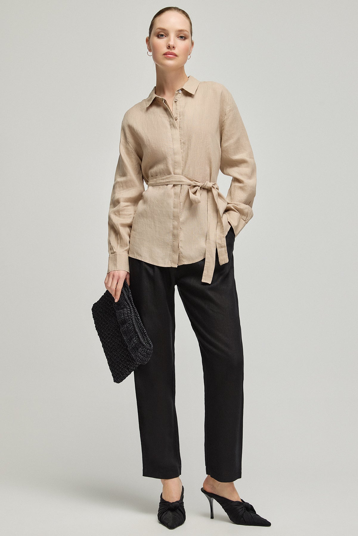 Bej Keten Kate Uzun Kollu Arkadan Bağlamalı Gömlek