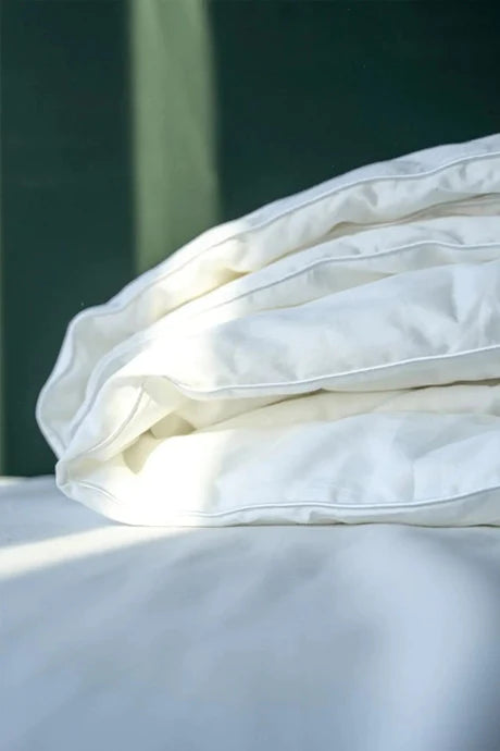 Beyaz İpek Tek Kişilik Yorgan 155x215 cm