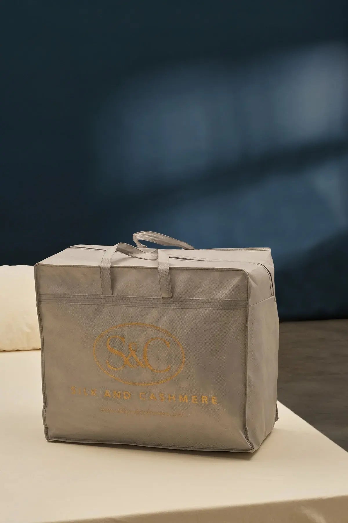 Beyaz Premium Tek Kişilik İpek Yorgan 155x215 cm Silk and Cashmere