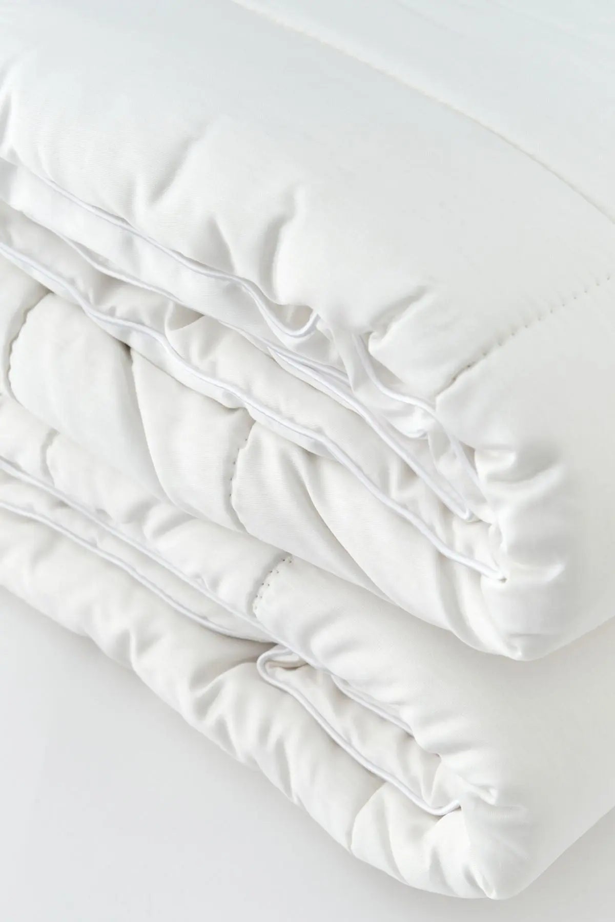 Beyaz Premium Tek Kişilik İpek Yorgan 155x215 cm Silk and Cashmere