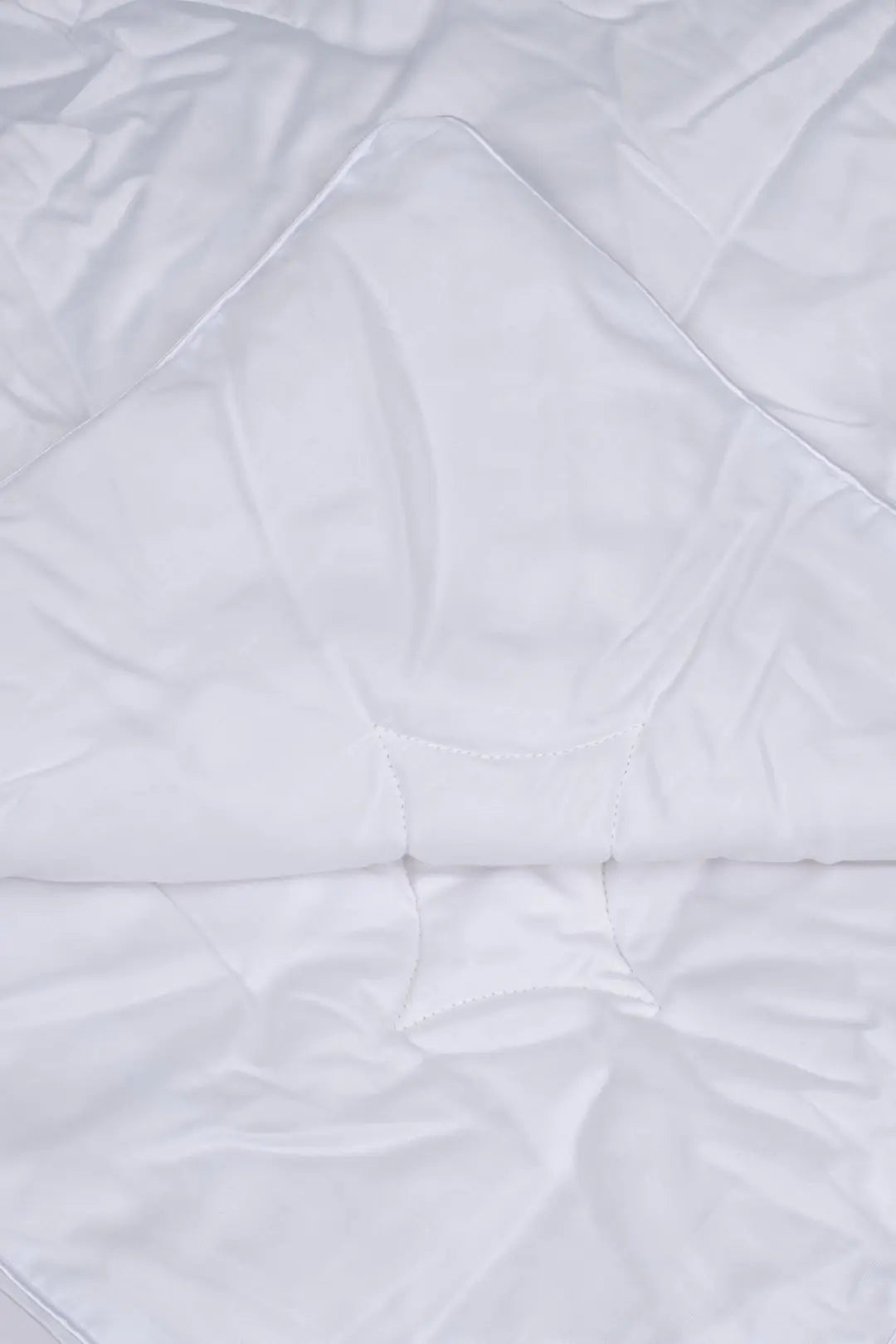 Beyaz Premium Tek Kişilik İpek Yorgan 155x215 cm Silk and Cashmere