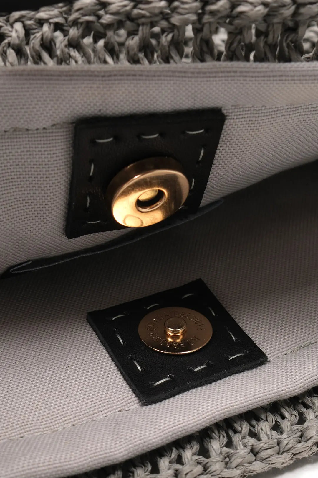 Gri Nina Dokulu Hasr Büyük El Çanta Silk and Cashmere