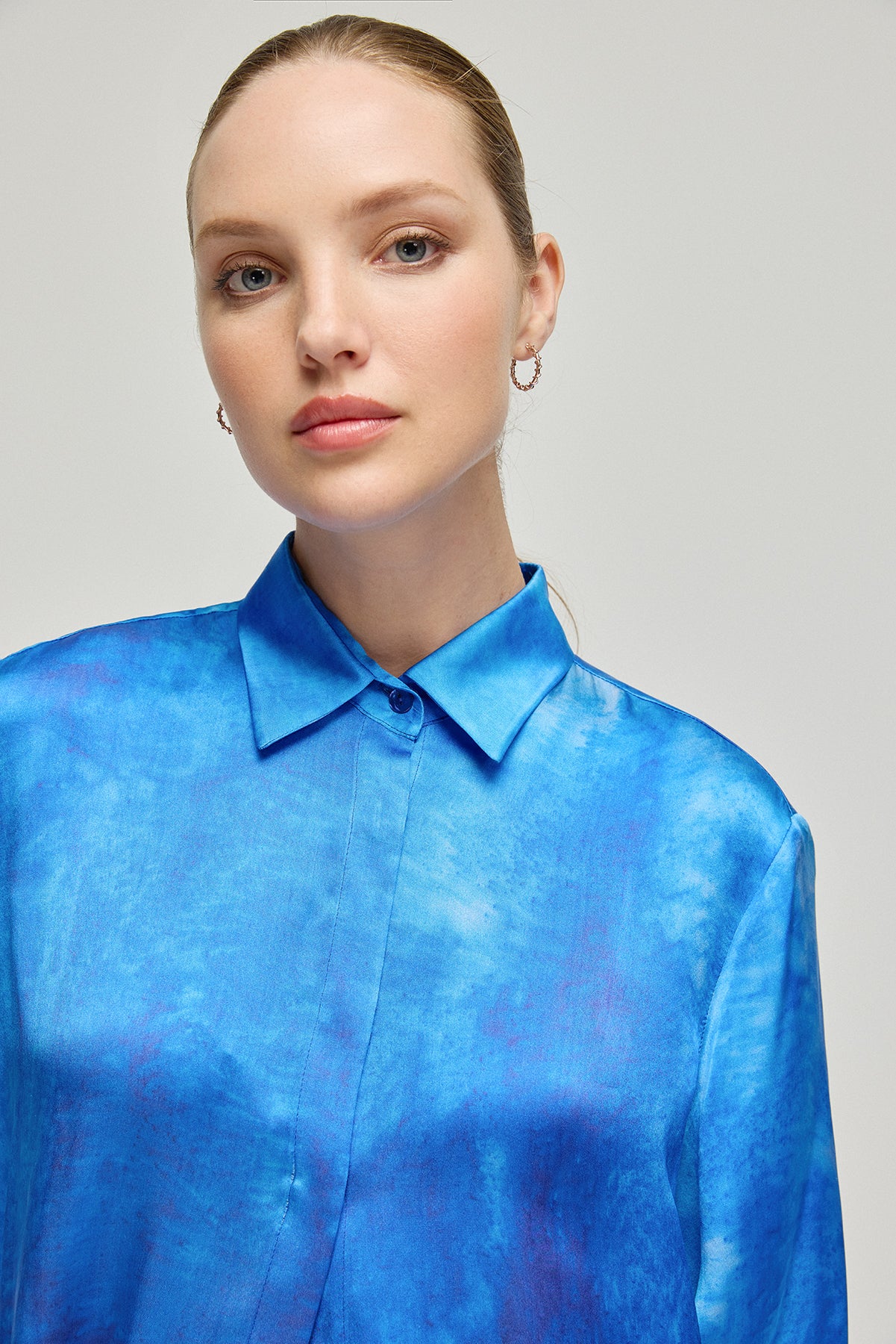 Lacivert Nature İpek Desenli Uzun Kollu Gömlek