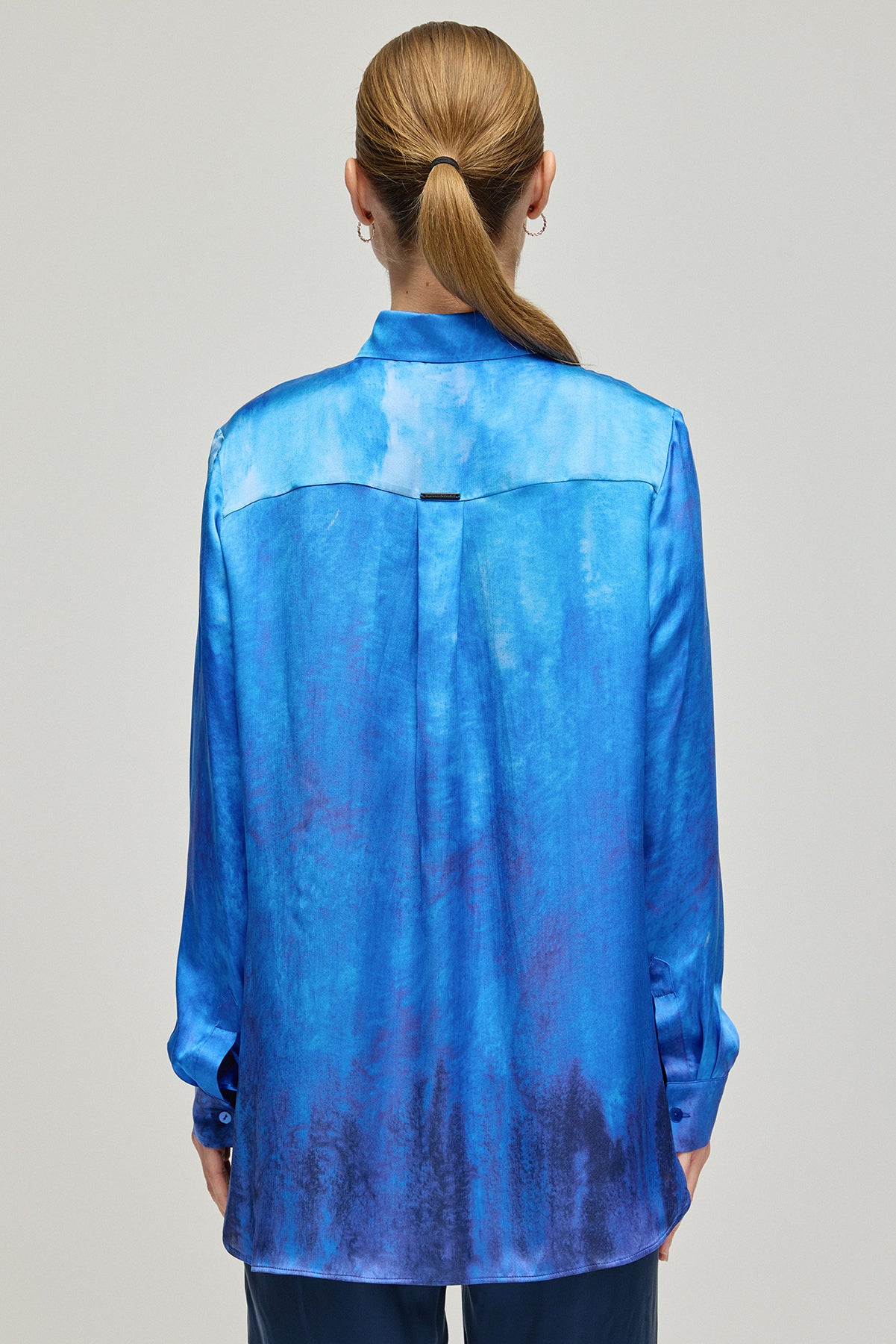 Lacivert Nature İpek Desenli Uzun Kollu Gömlek