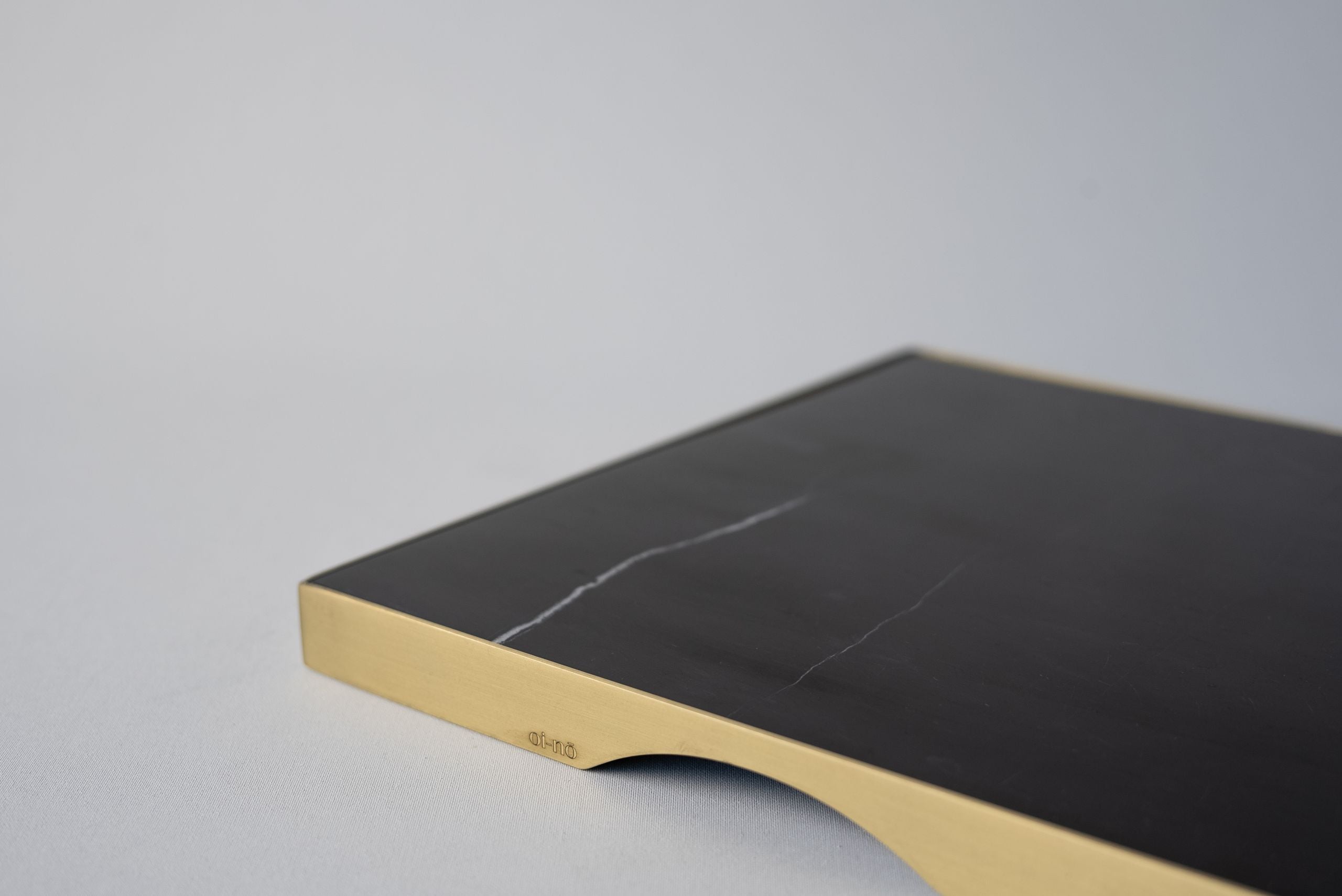 Siyah Asawa Kare Peynir Tabağı