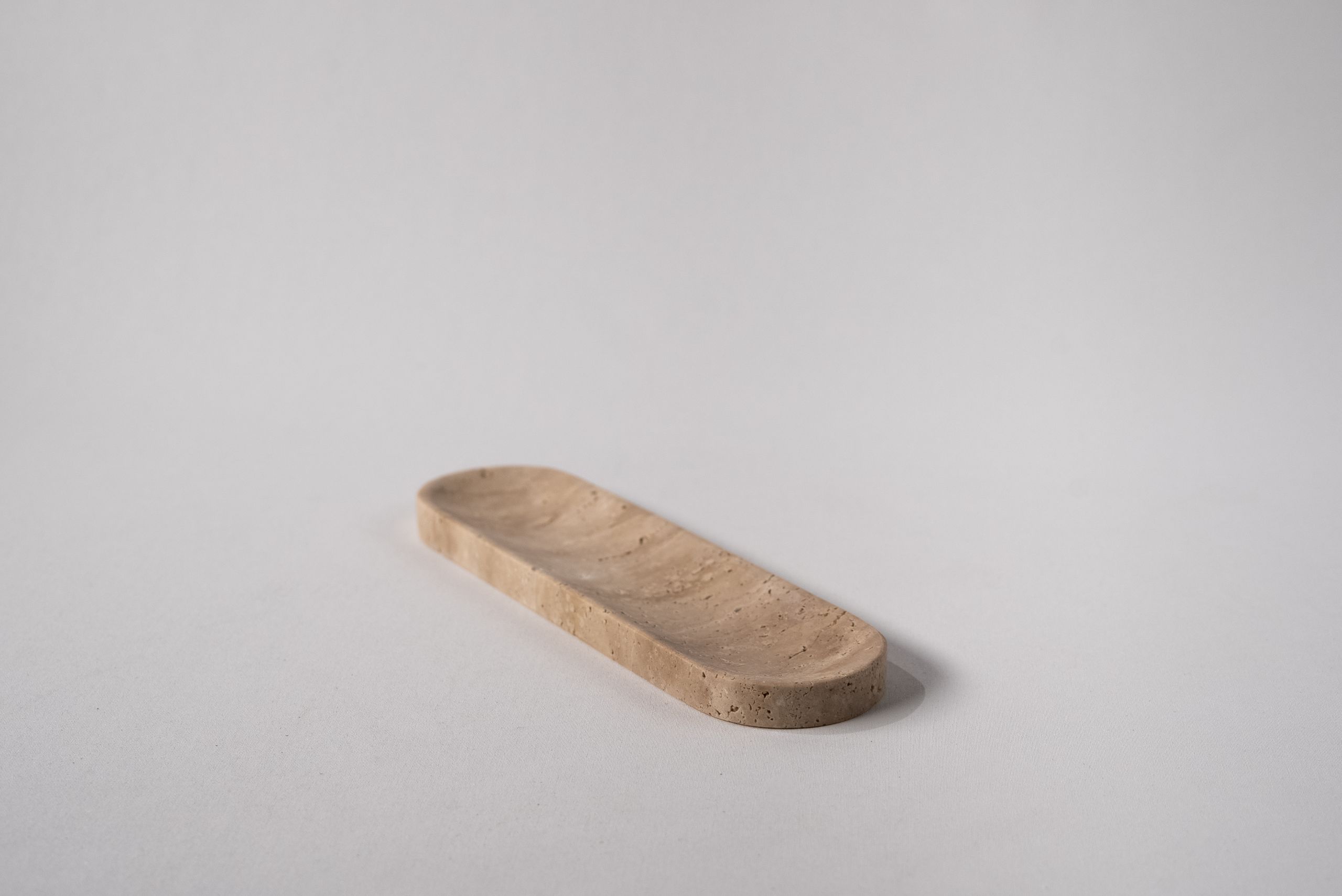 Traverten Doris Oval Sunumluk