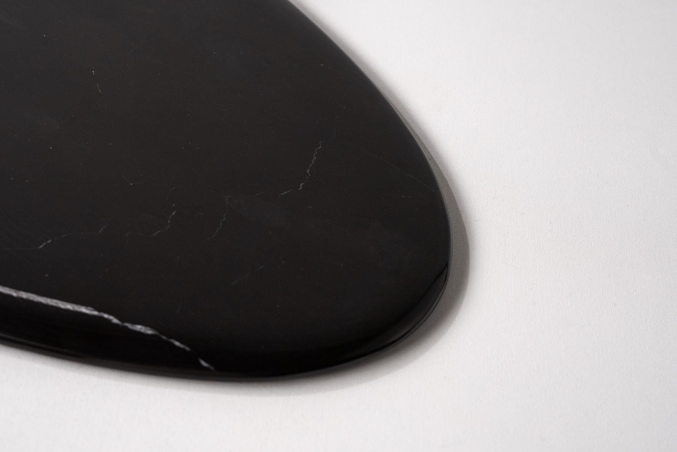 Siyah Saar Kesme Tahtası