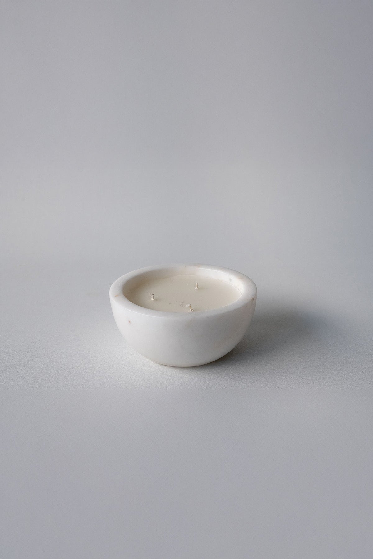 Beyaz Ziya Taş Mum Midi