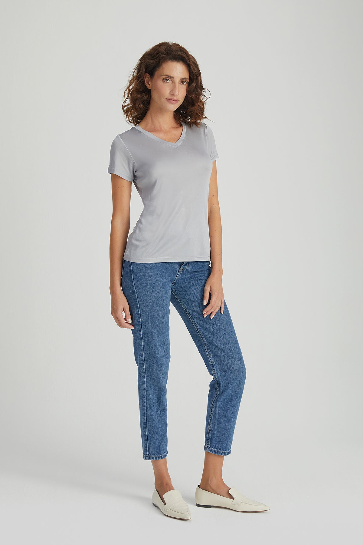 Gri Marina İpekli V Yaka  Kısa Kollu T-Shirt