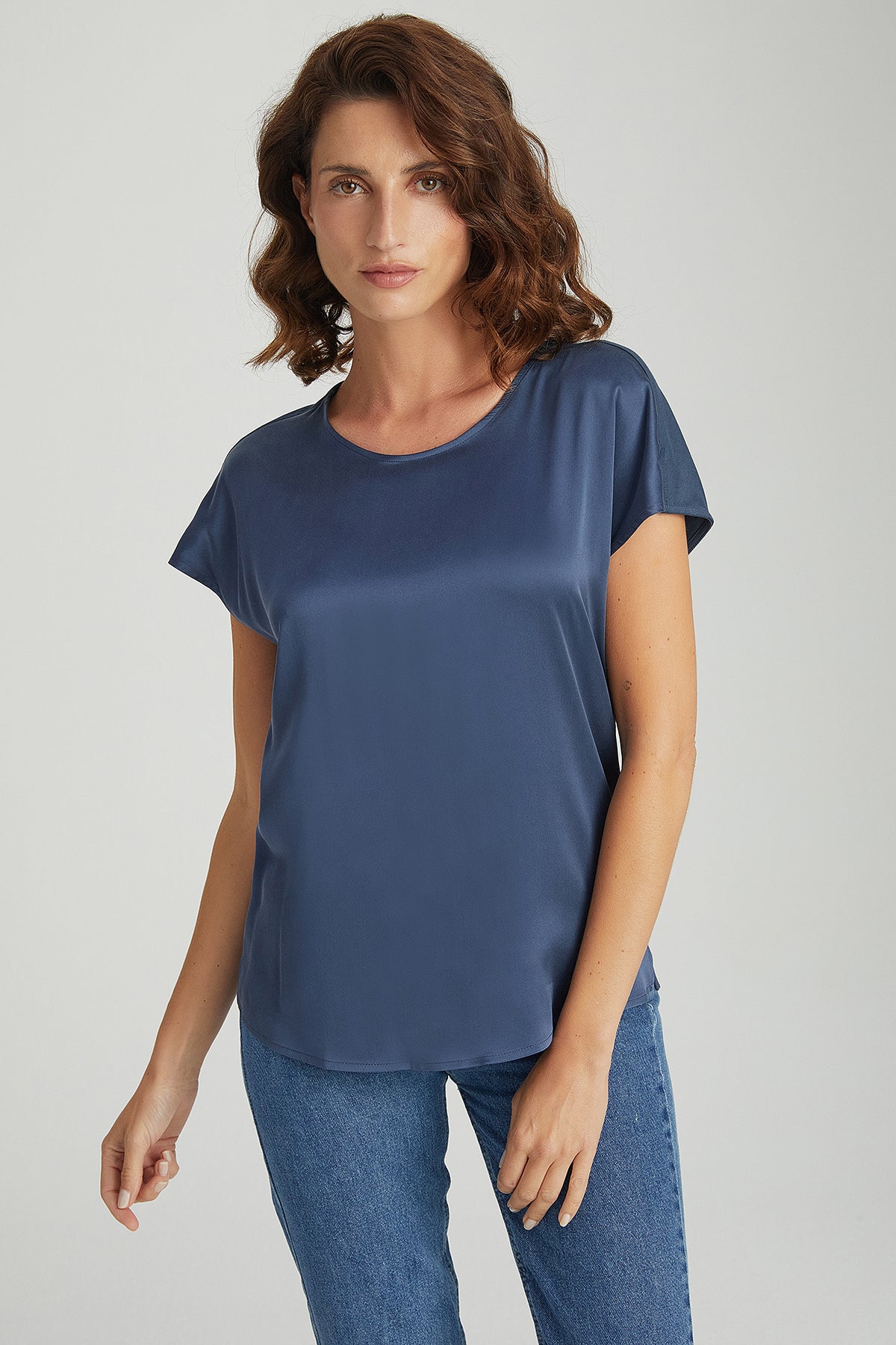 Antrasit Monica İpekli Kısa Kollu Bluz